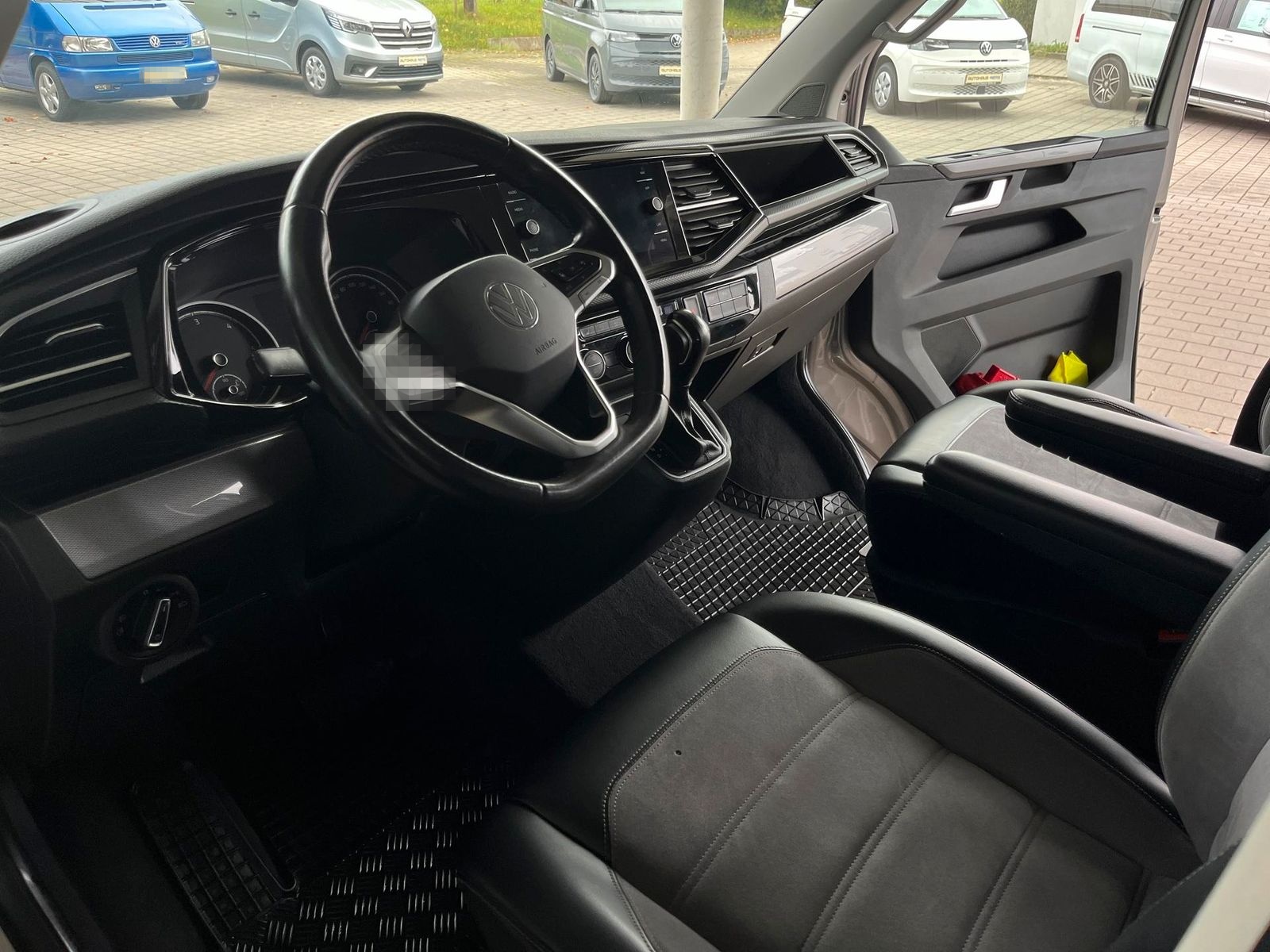 Volkswagen T6.1 Multivan, AHK, SHZ, ACC, KLIMAAUTO,NAVI,RFK foto 15