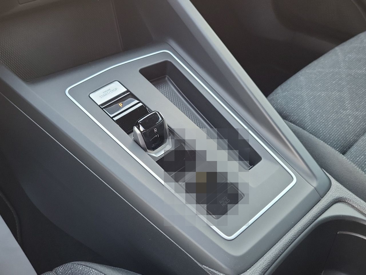 Volkswagen Golf VIII 1.5 l eTSI Life Aut. Navi Pro SHZ foto 14