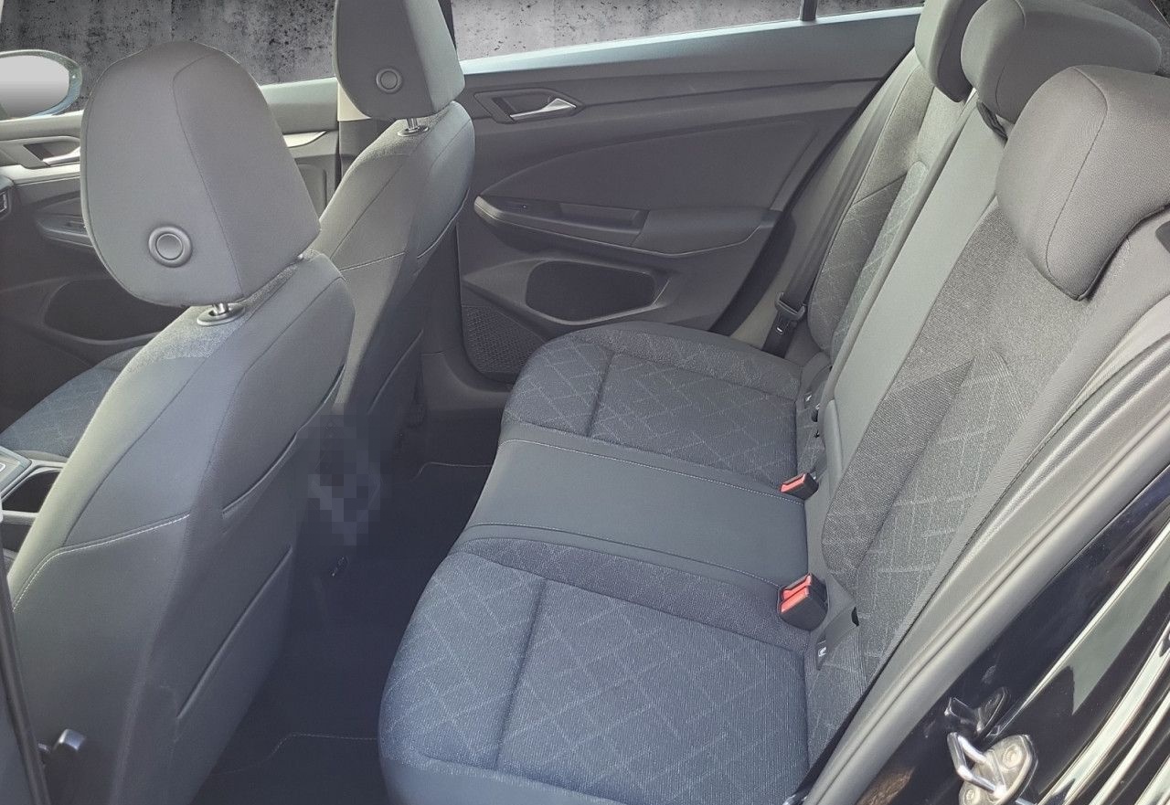 Volkswagen Golf VIII 1.5 l eTSI Life Aut. Navi Pro SHZ foto 8