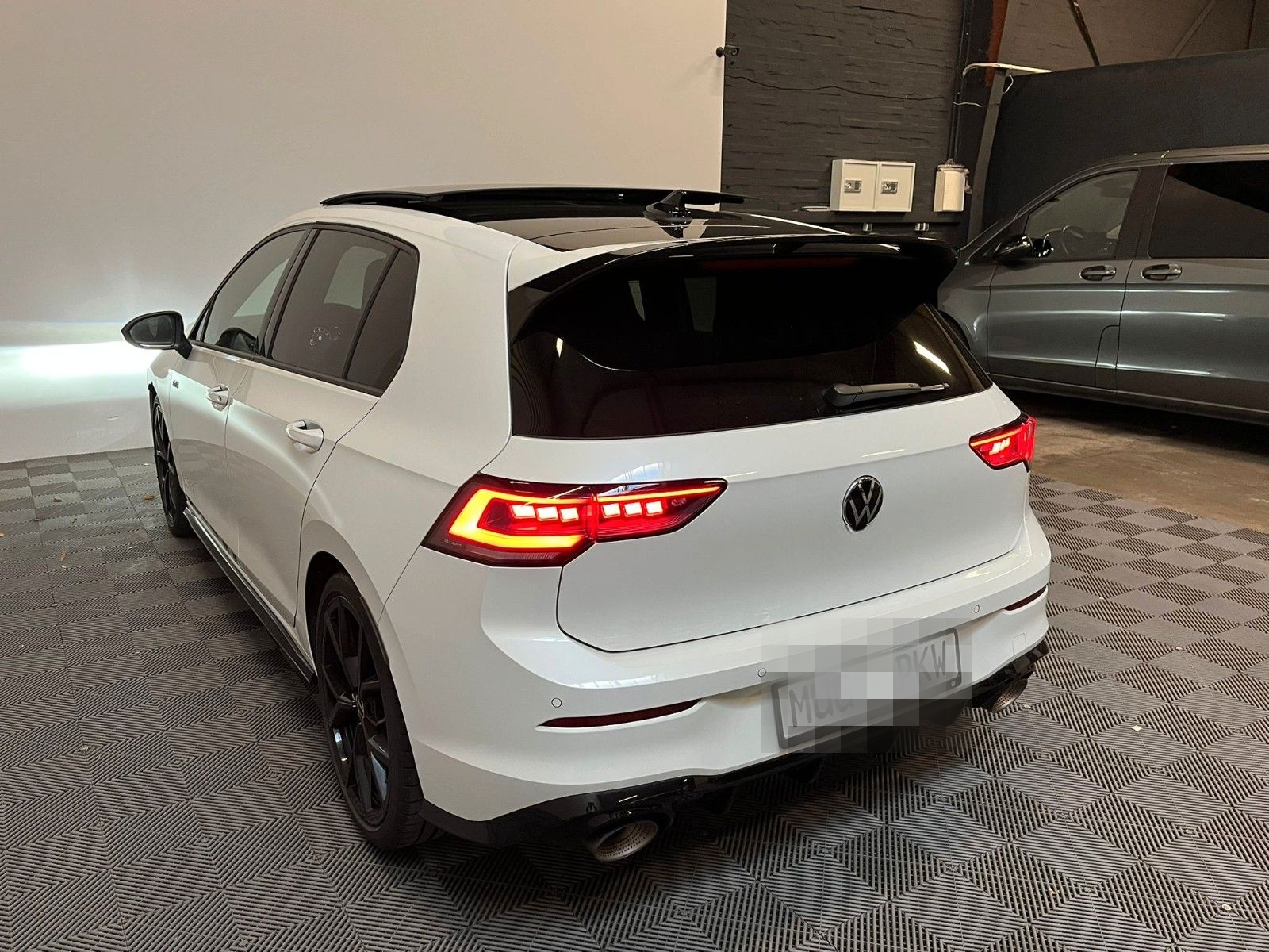 Volkswagen Golf VIII GTI Clubsport *Pano-Alcantara- foto 2