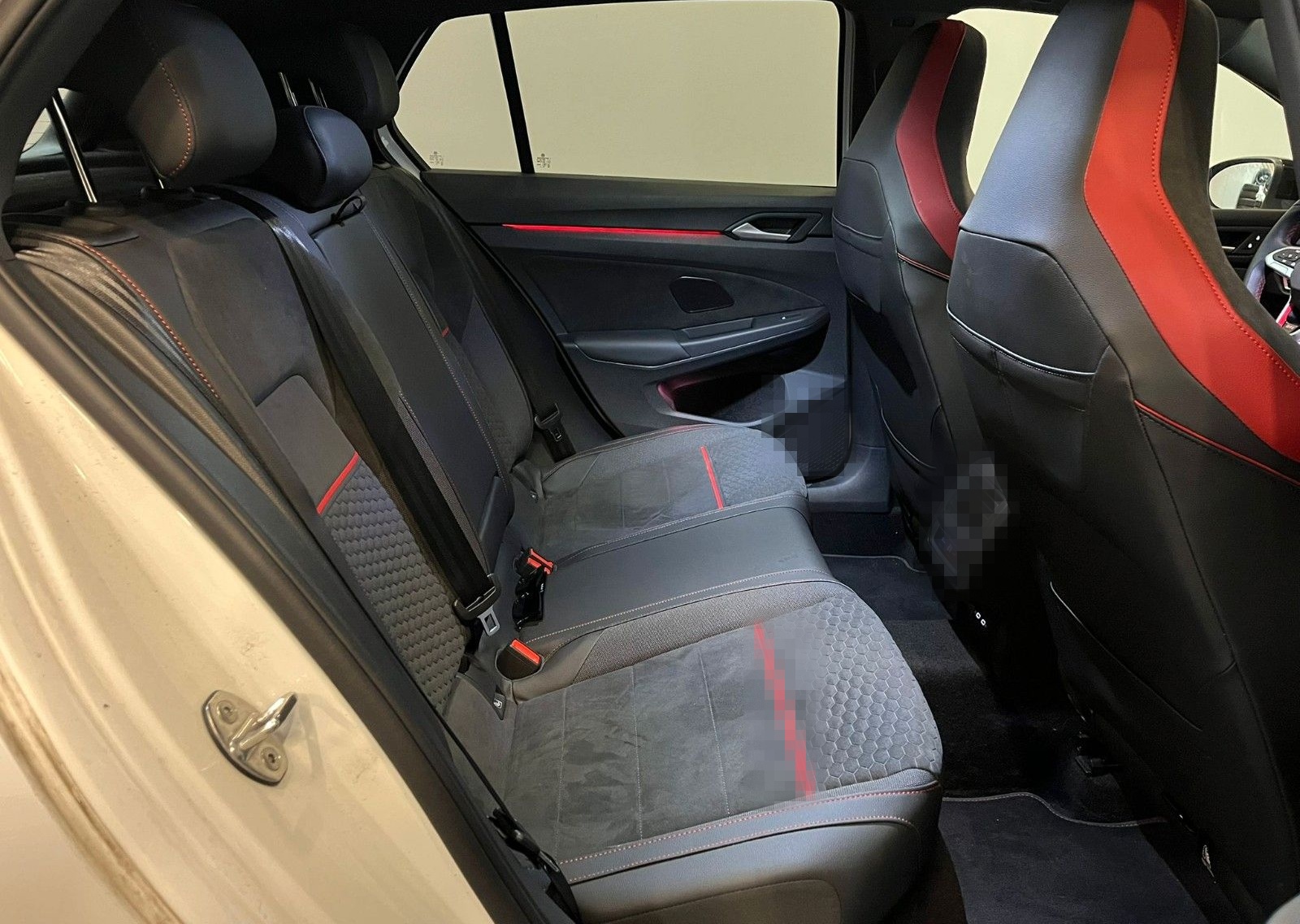 Volkswagen Golf VIII GTI Clubsport *Pano-Alcantara- foto 16