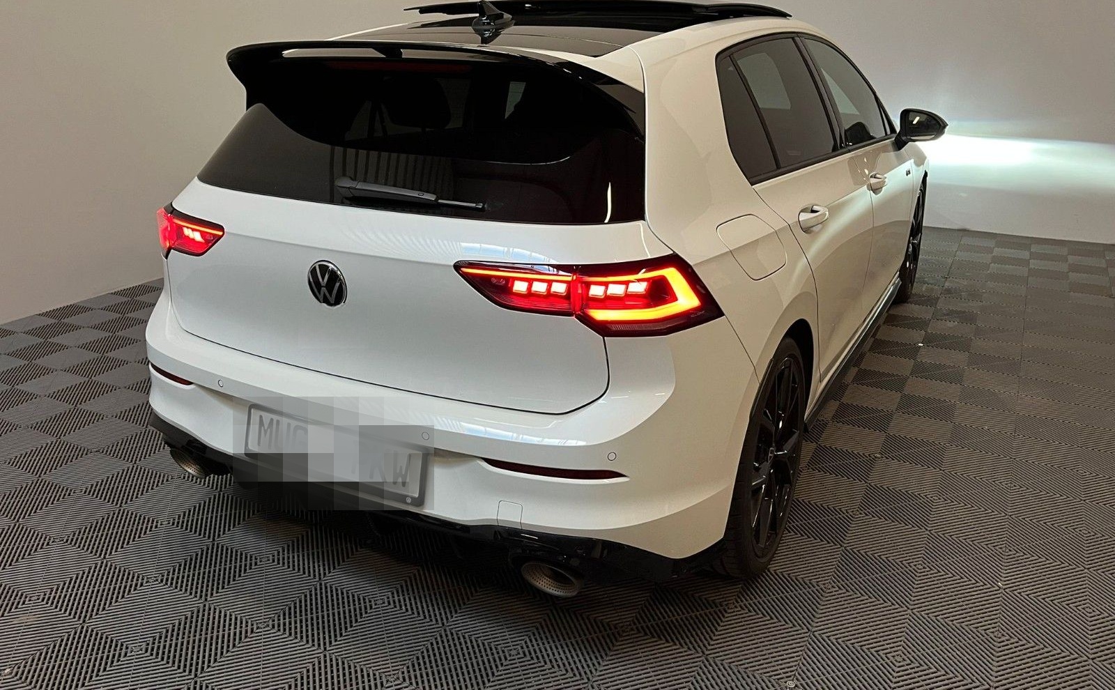 Volkswagen Golf VIII GTI Clubsport *Pano-Alcantara- foto 4