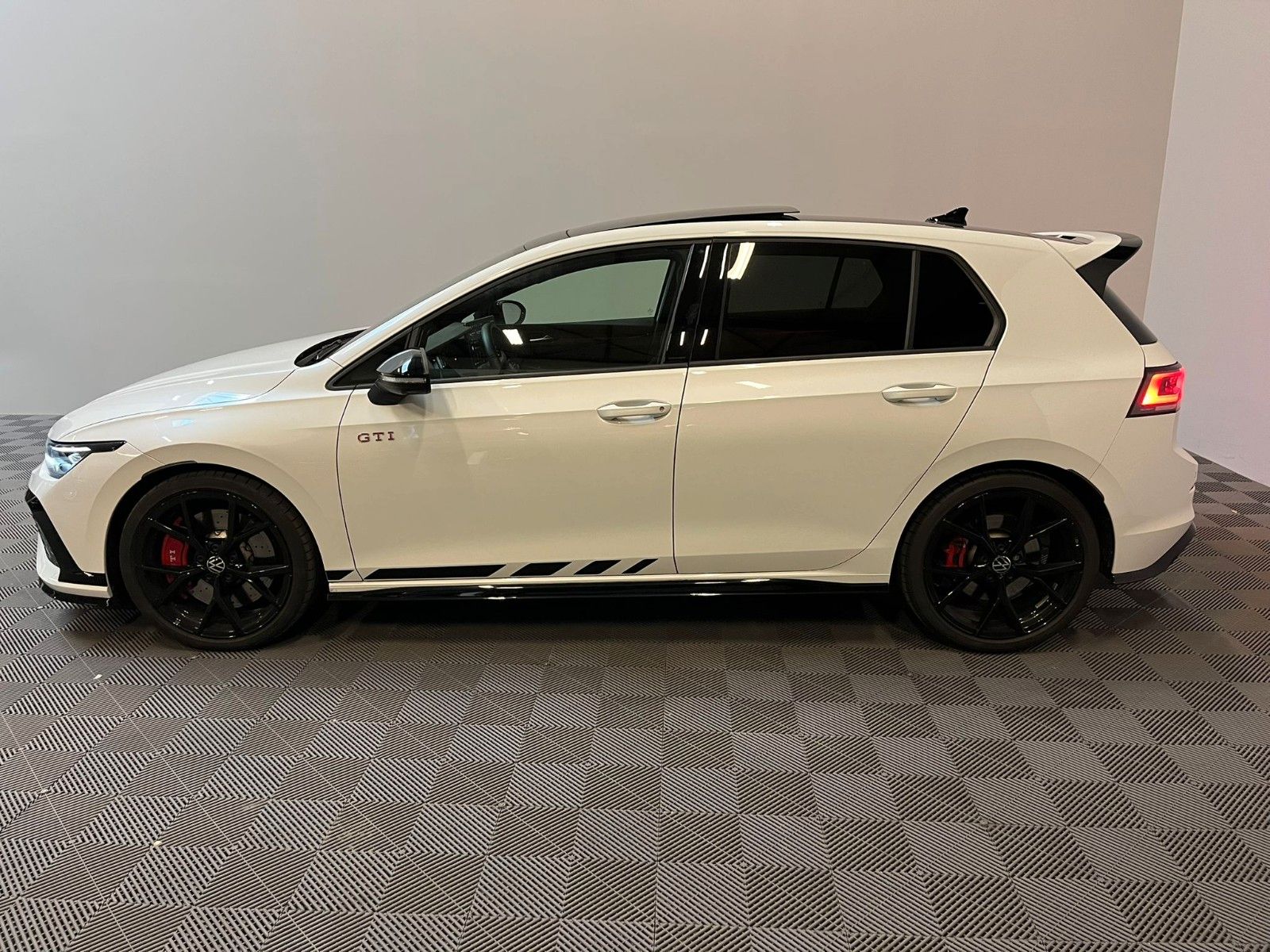 Volkswagen Golf VIII GTI Clubsport *Pano-Alcantara- foto 6
