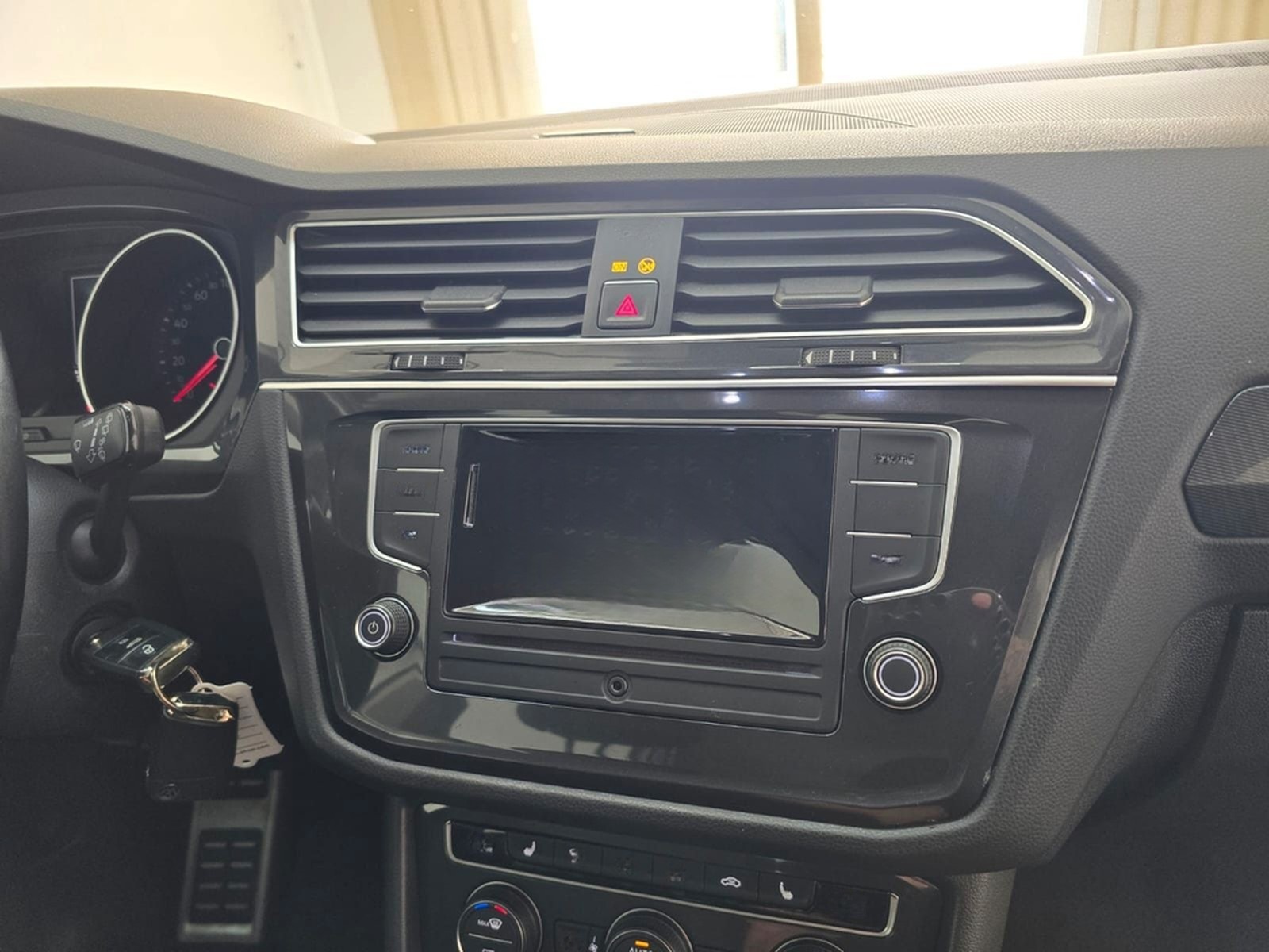 Volkswagen Tiguan 2.0 TSI 4Motion Highline LED ACC AHK 19" foto 13