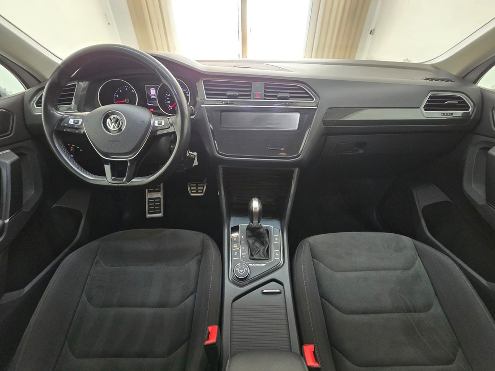 Volkswagen Tiguan 2.0 TSI 4Motion Highline LED ACC AHK 19" foto 17