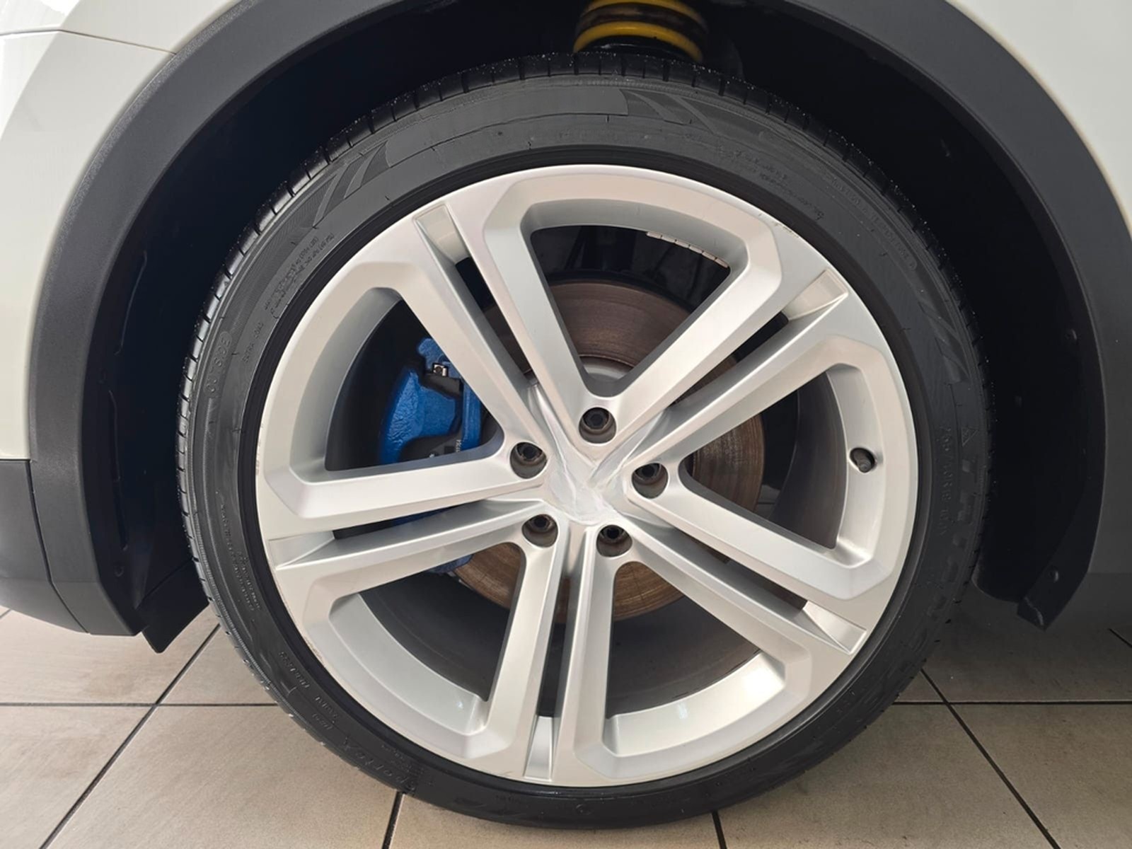 Volkswagen Tiguan 2.0 TSI 4Motion Highline LED ACC AHK 19" foto 18