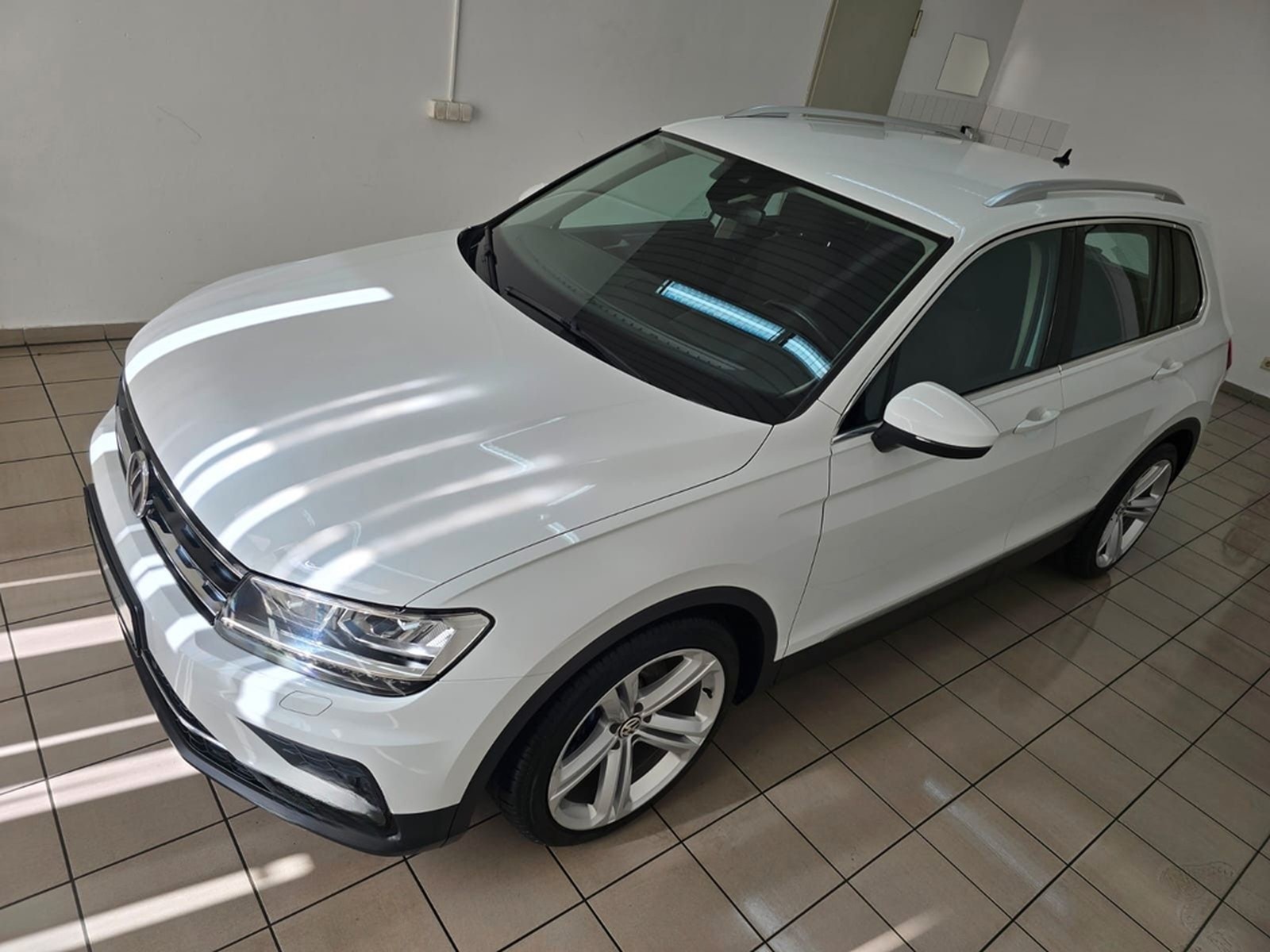 Volkswagen Tiguan 2.0 TSI 4Motion Highline LED ACC AHK 19" foto 6