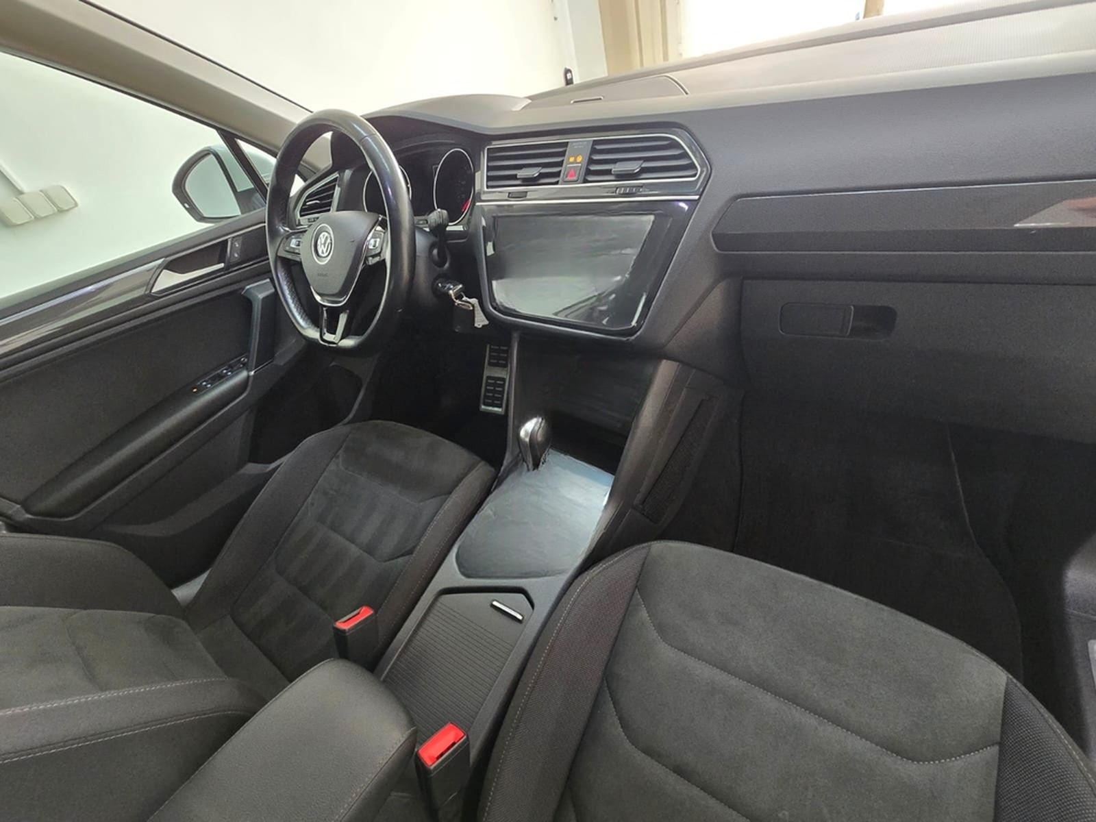 Volkswagen Tiguan 2.0 TSI 4Motion Highline LED ACC AHK 19" foto 9