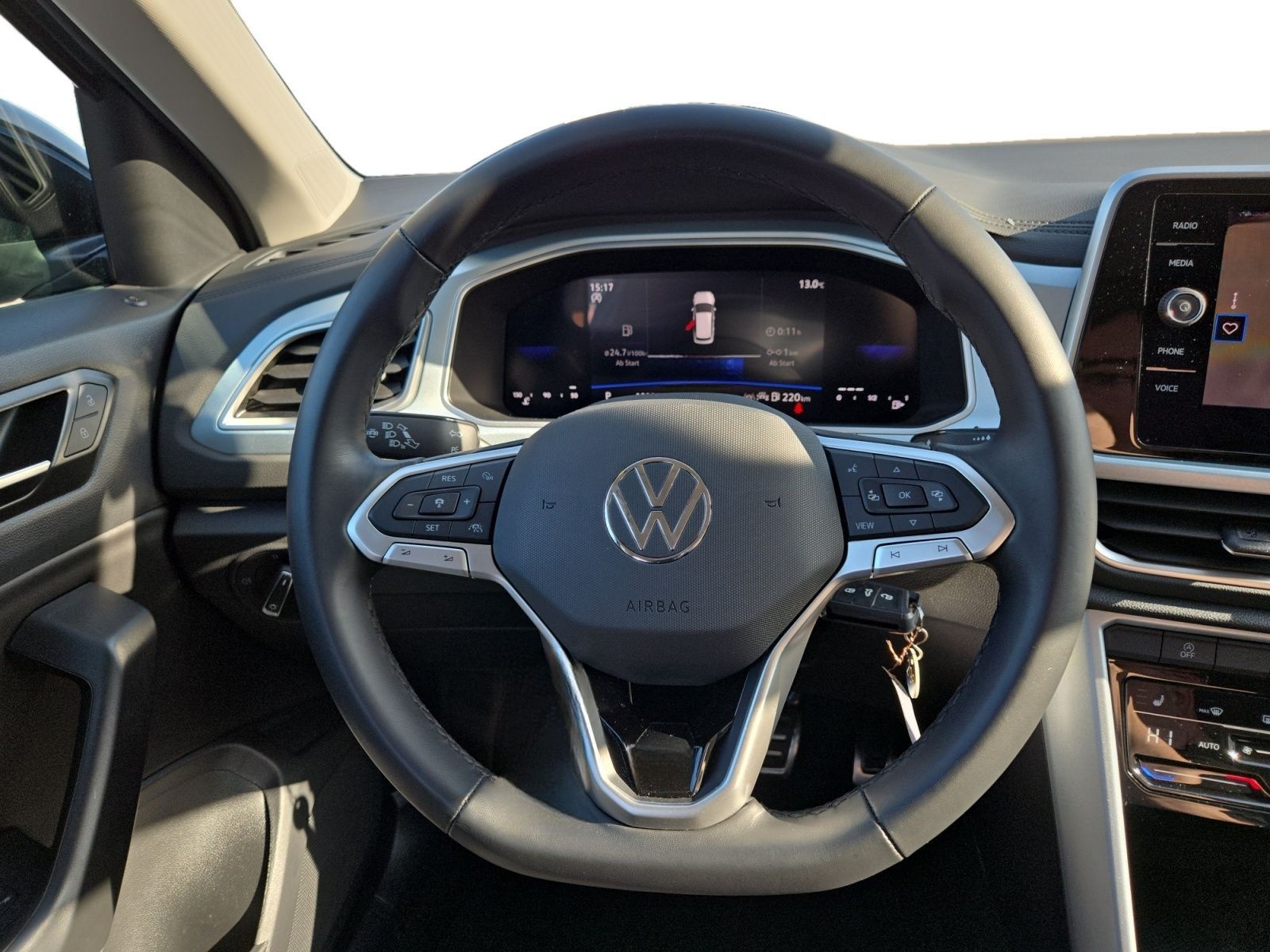 Volkswagen T-Roc Goal 1.5 l TSI DSG, LED/NAVI/ACC. uvm foto 13