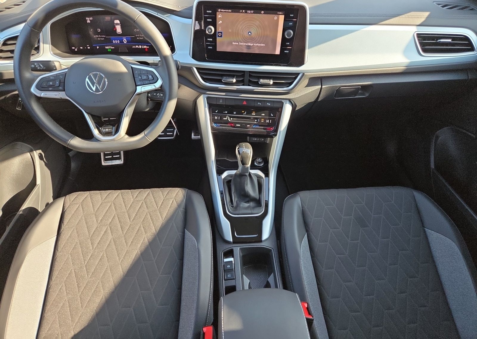 Volkswagen T-Roc Goal 1.5 l TSI DSG, LED/NAVI/ACC. uvm foto 8