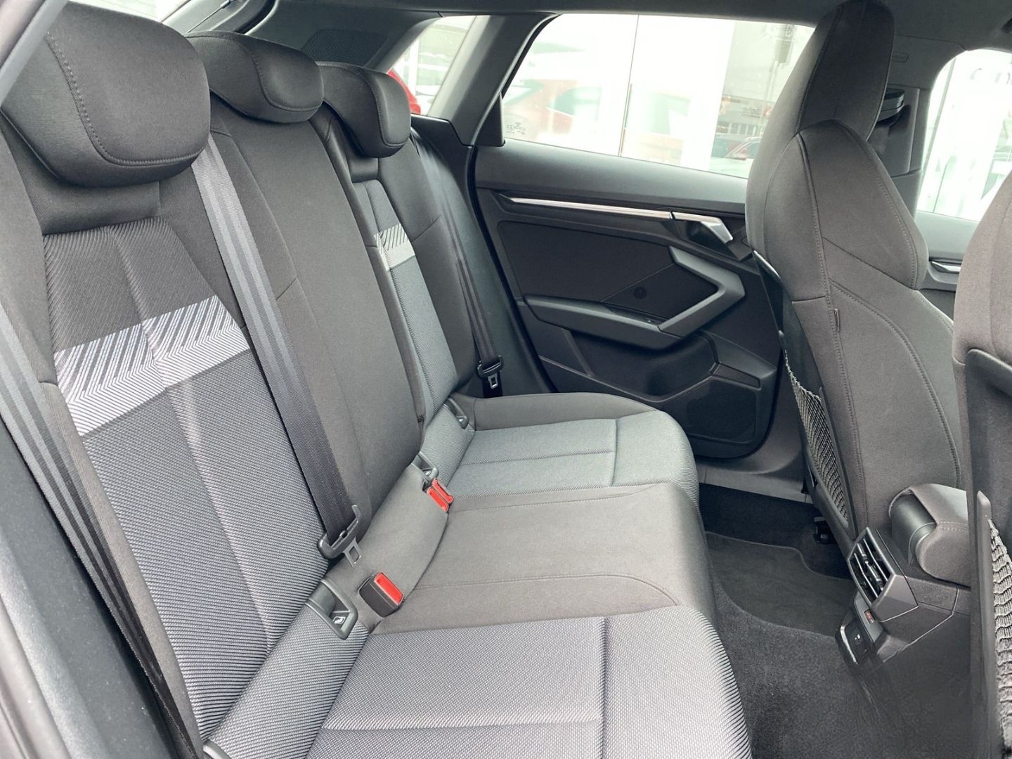 Audi A3 2.0 TDI S-line LED RFK SHZ VZE ACC AHK el.Spo foto 9