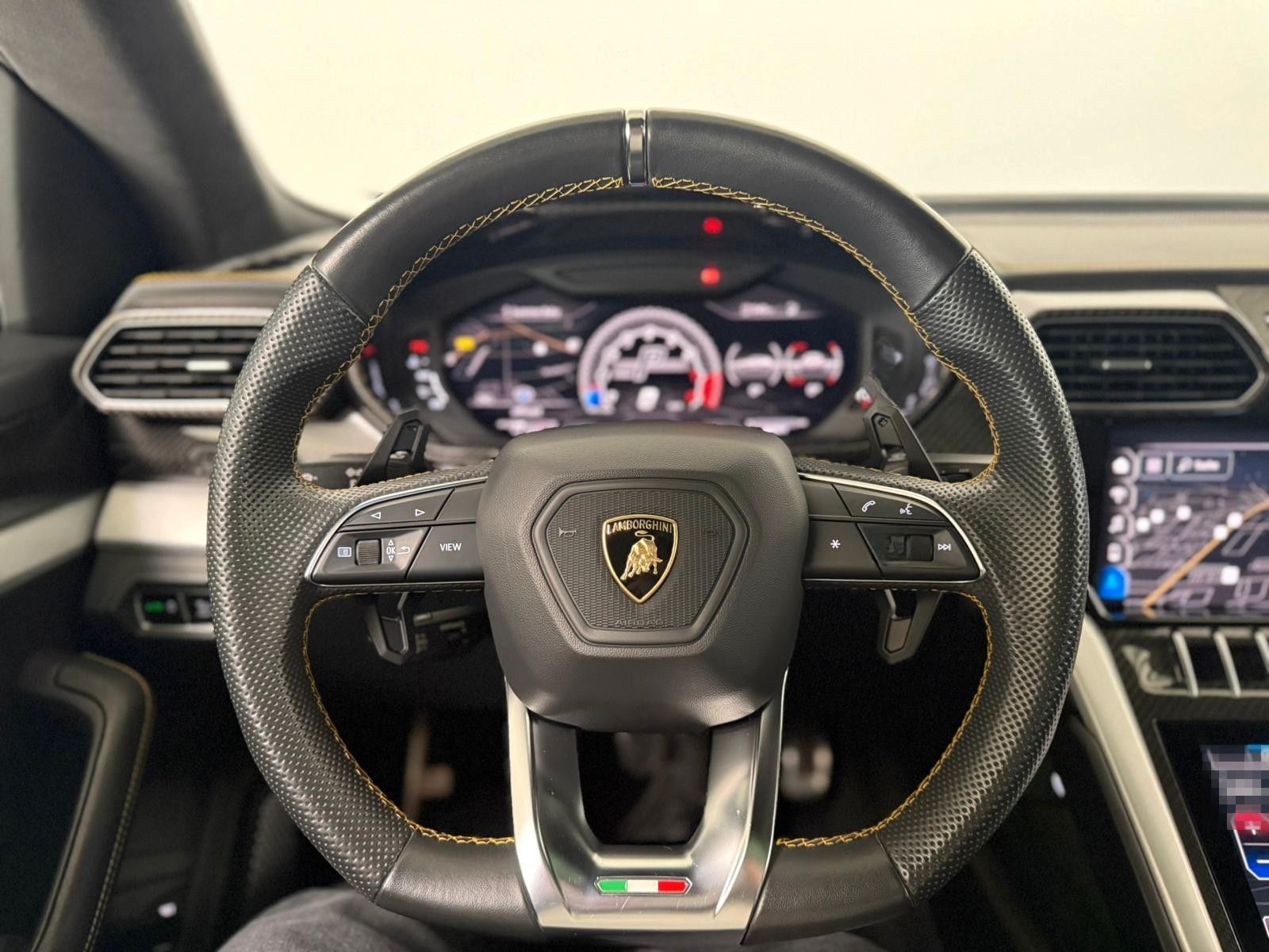 Lamborghini Urus 4,0 V8 ACC Pano 360° HUD B&O Massage Luft foto 25