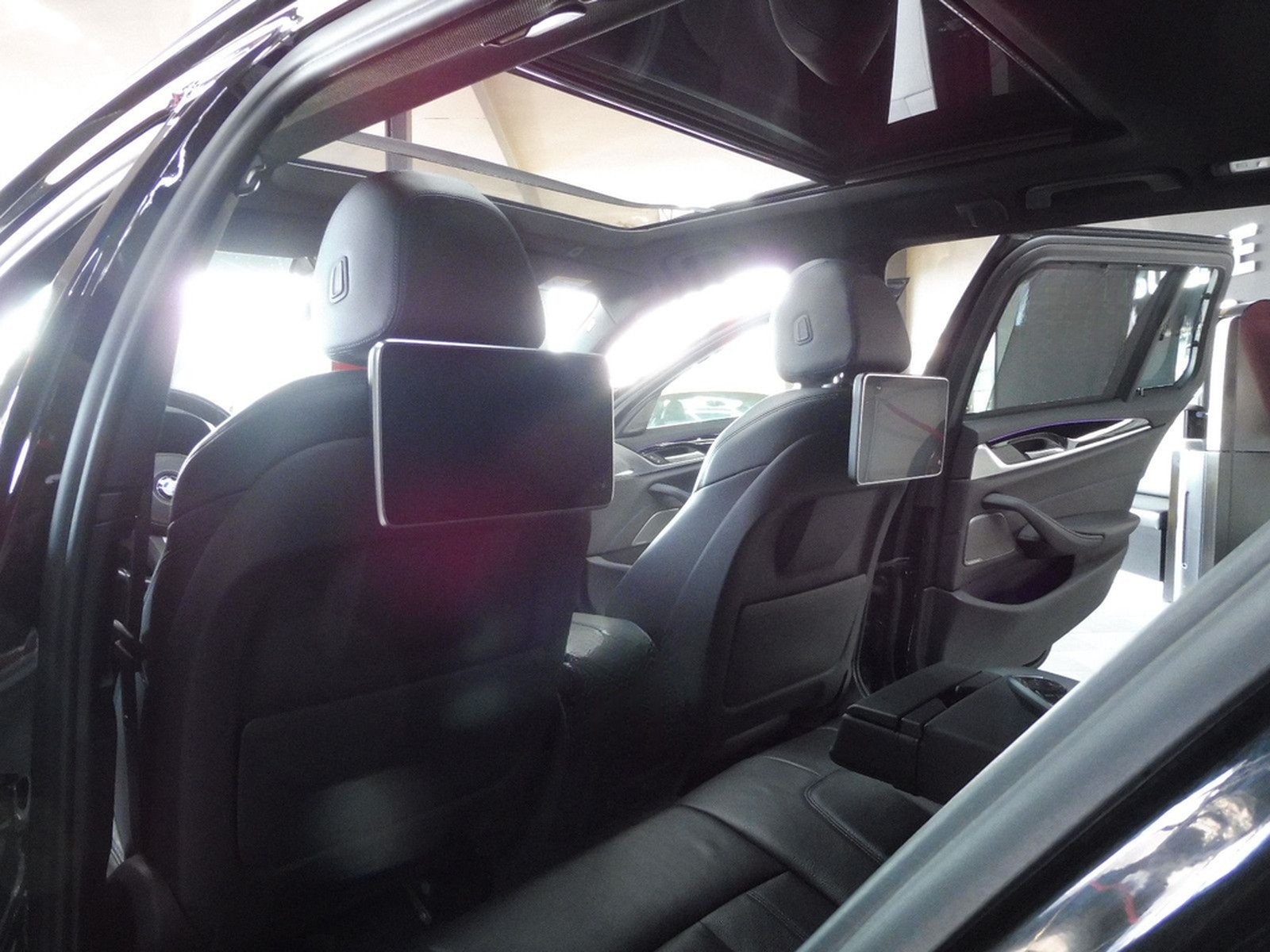 BMW 540d xDrive M Sport Entertain/HUD/Kam/Pano/AHK foto 14