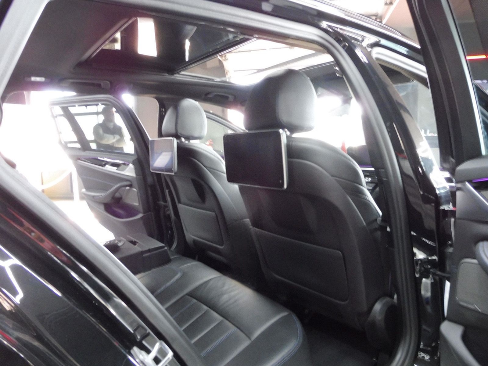 BMW 540d xDrive M Sport Entertain/HUD/Kam/Pano/AHK foto 16