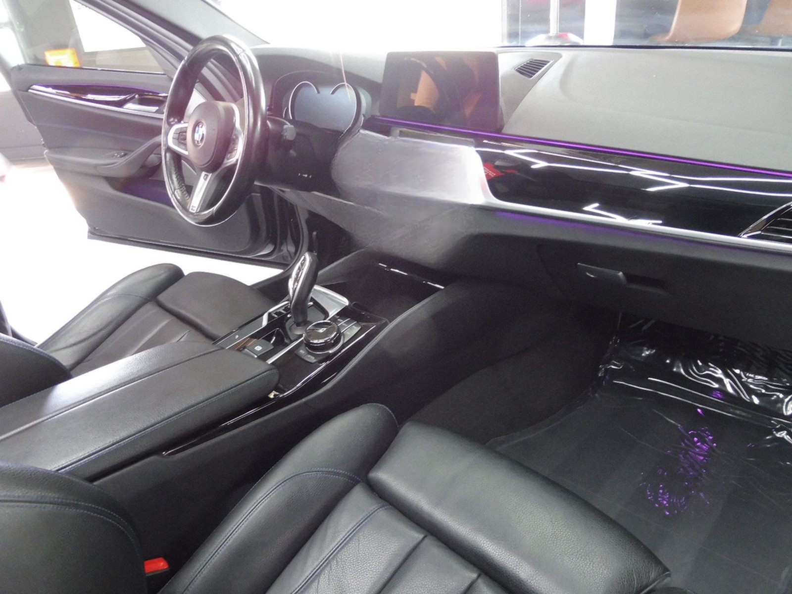 BMW 540d xDrive M Sport Entertain/HUD/Kam/Pano/AHK foto 19