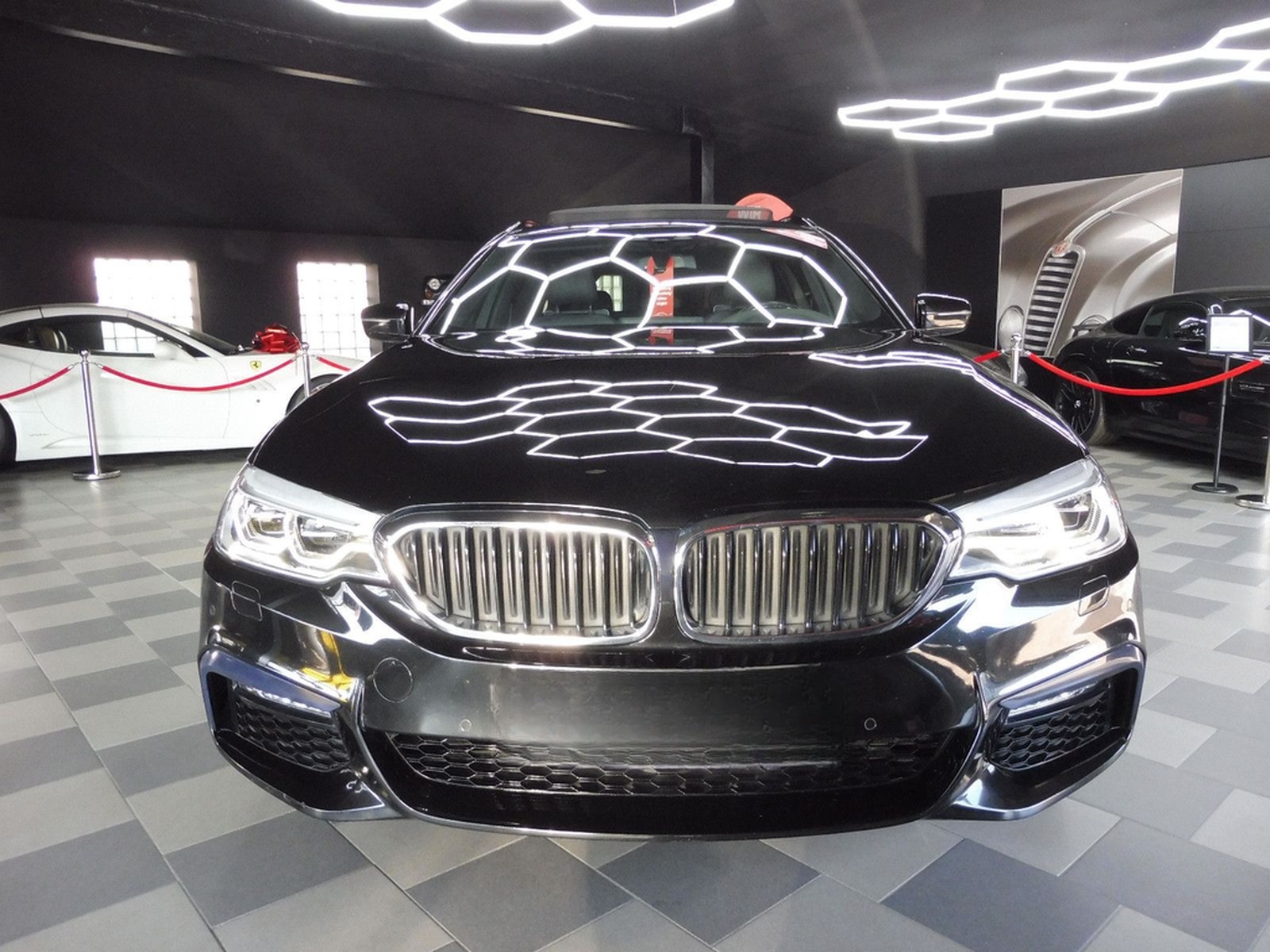 BMW 540d xDrive M Sport Entertain/HUD/Kam/Pano/AHK foto 3