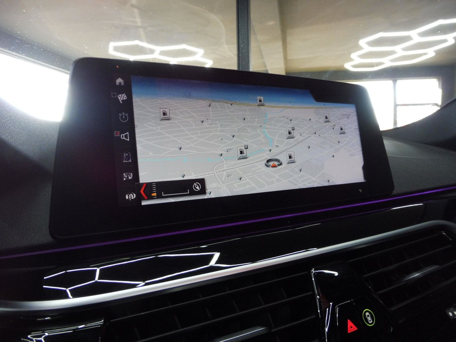 BMW 540d xDrive M Sport Entertain/HUD/Kam/Pano/AHK foto 22