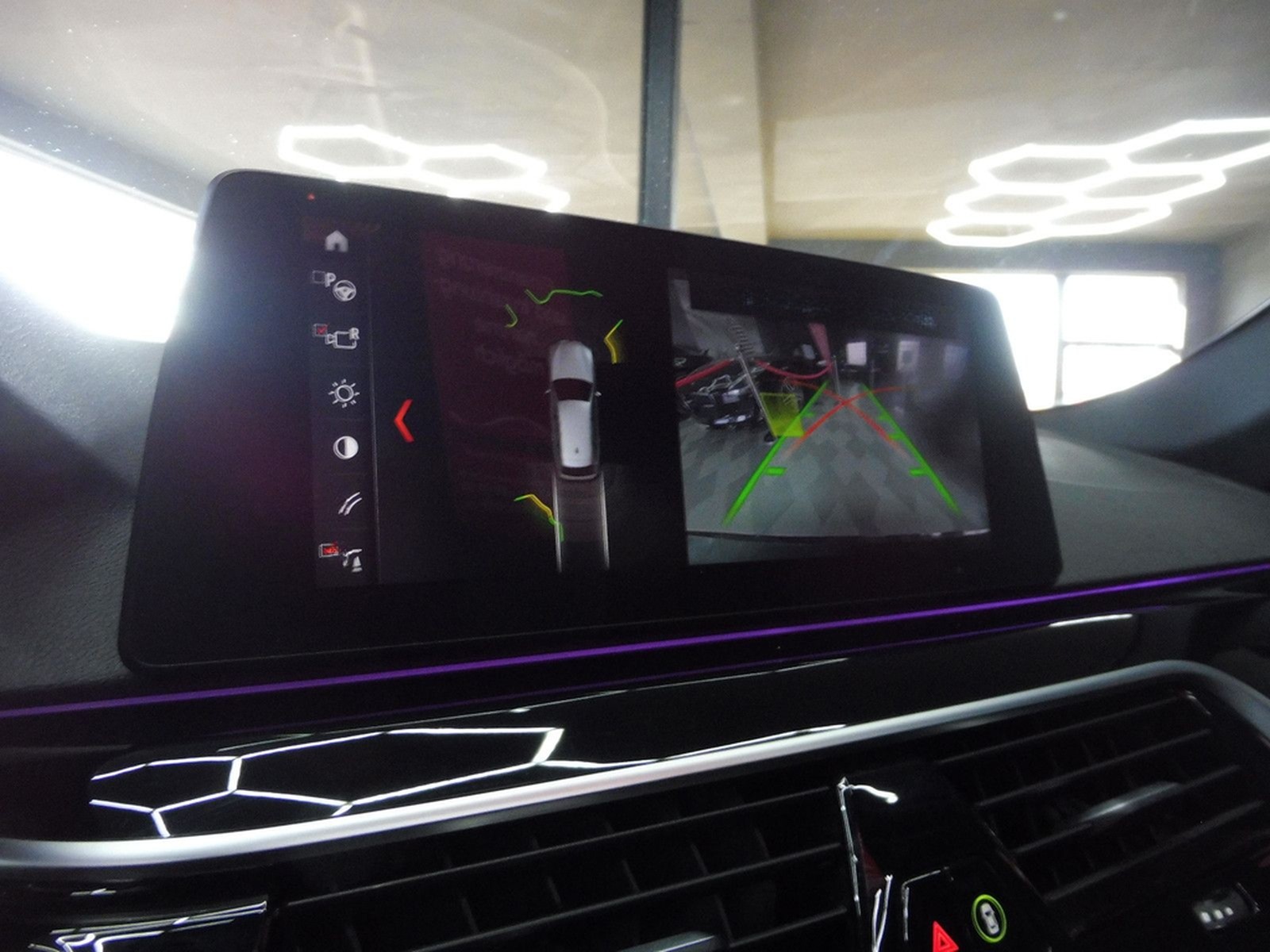 BMW 540d xDrive M Sport Entertain/HUD/Kam/Pano/AHK foto 23