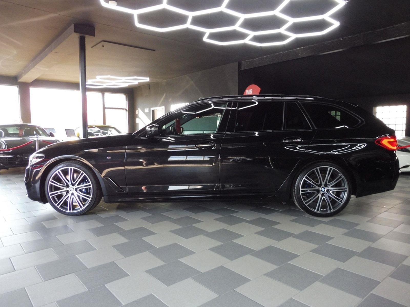 BMW 540d xDrive M Sport Entertain/HUD/Kam/Pano/AHK foto 9