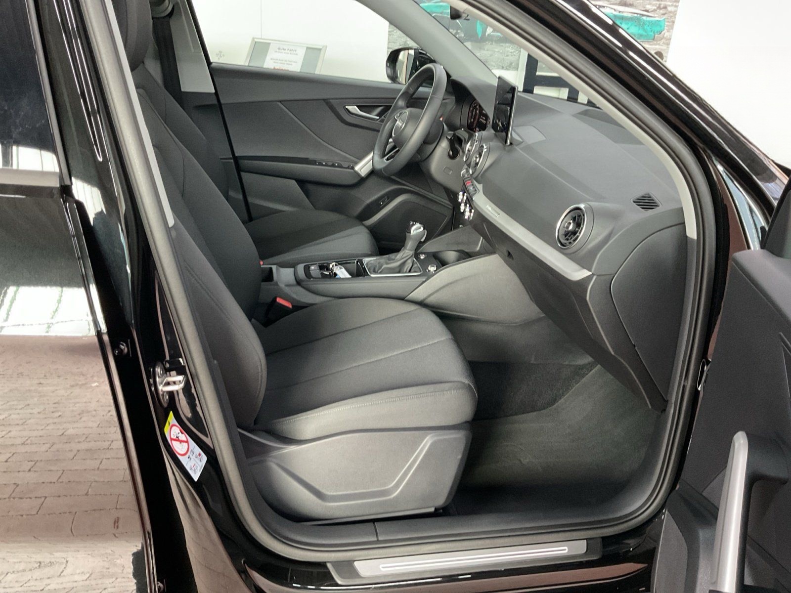Audi Q2 35 TSI S tronic advanced SITZHEIZUNG+PDC foto 11
