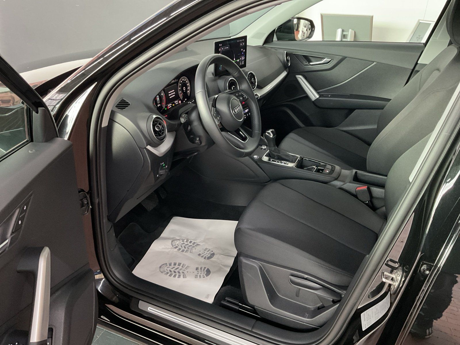Audi Q2 35 TSI S tronic advanced SITZHEIZUNG+PDC foto 6