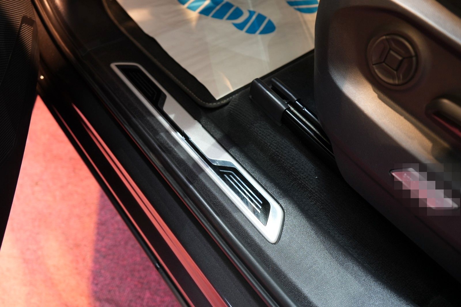 Volkswagen Touareg 3.0 V6 TDI 4Motion R-Line *LED*Navi*AHK foto 17