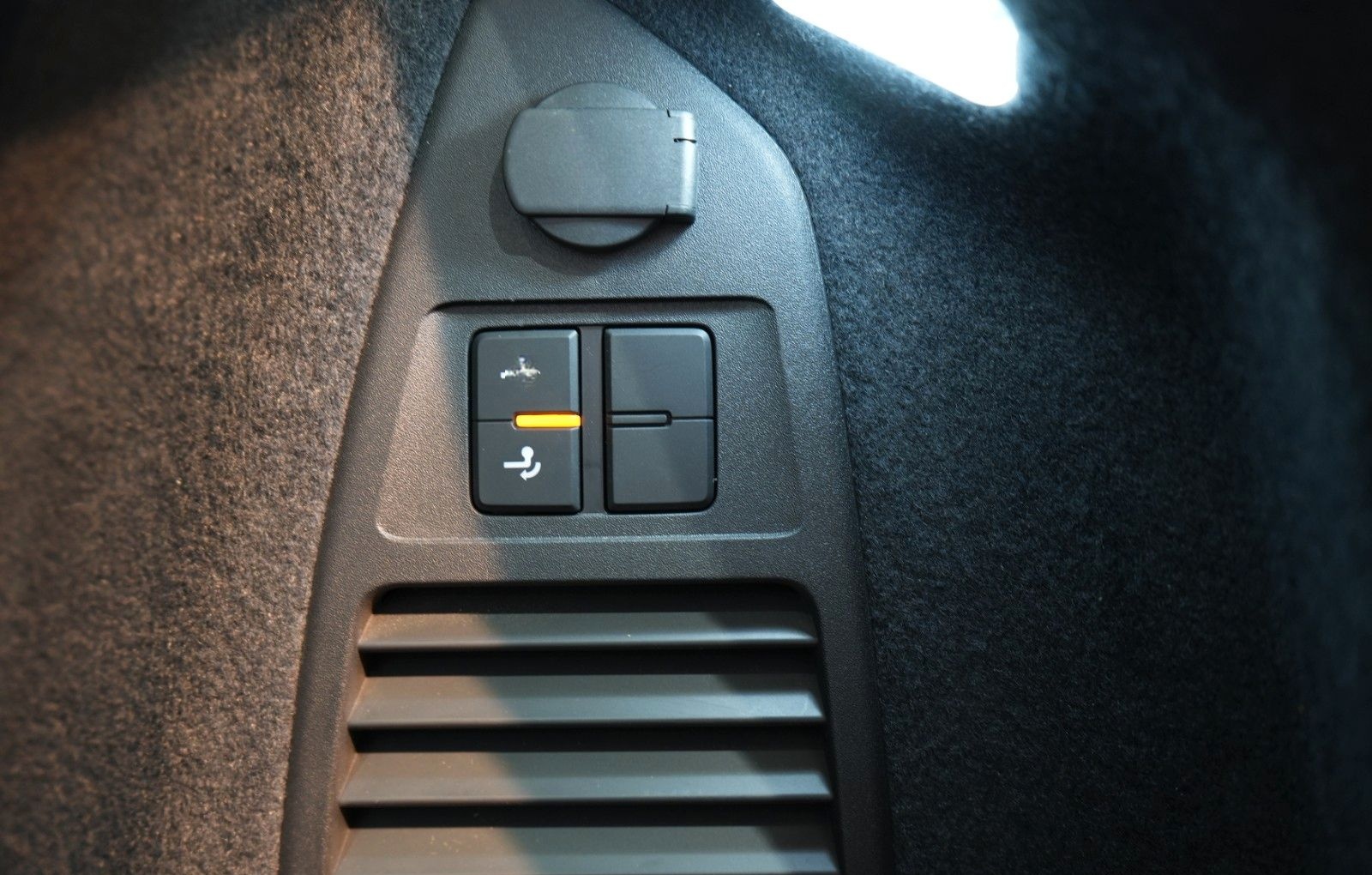 Volkswagen Touareg 3.0 V6 TDI 4Motion R-Line *LED*Navi*AHK foto 6