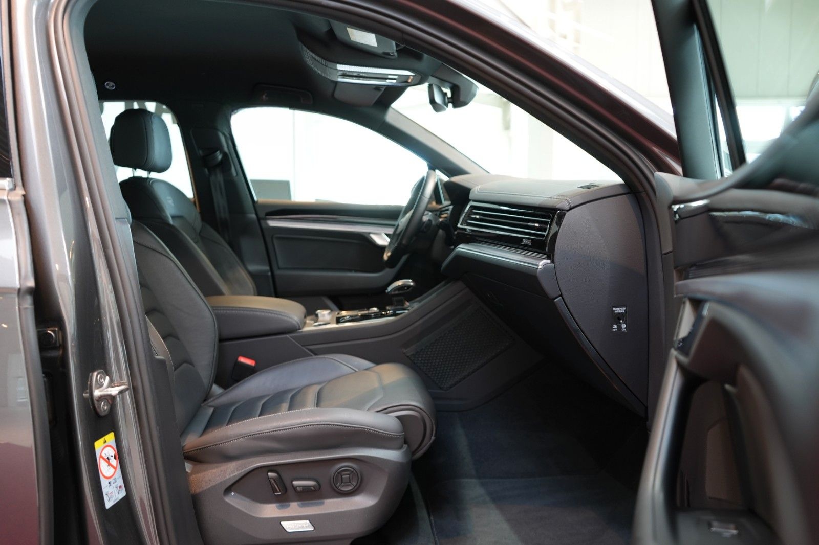 Volkswagen Touareg 3.0 V6 TDI 4Motion R-Line *LED*Navi*AHK foto 10