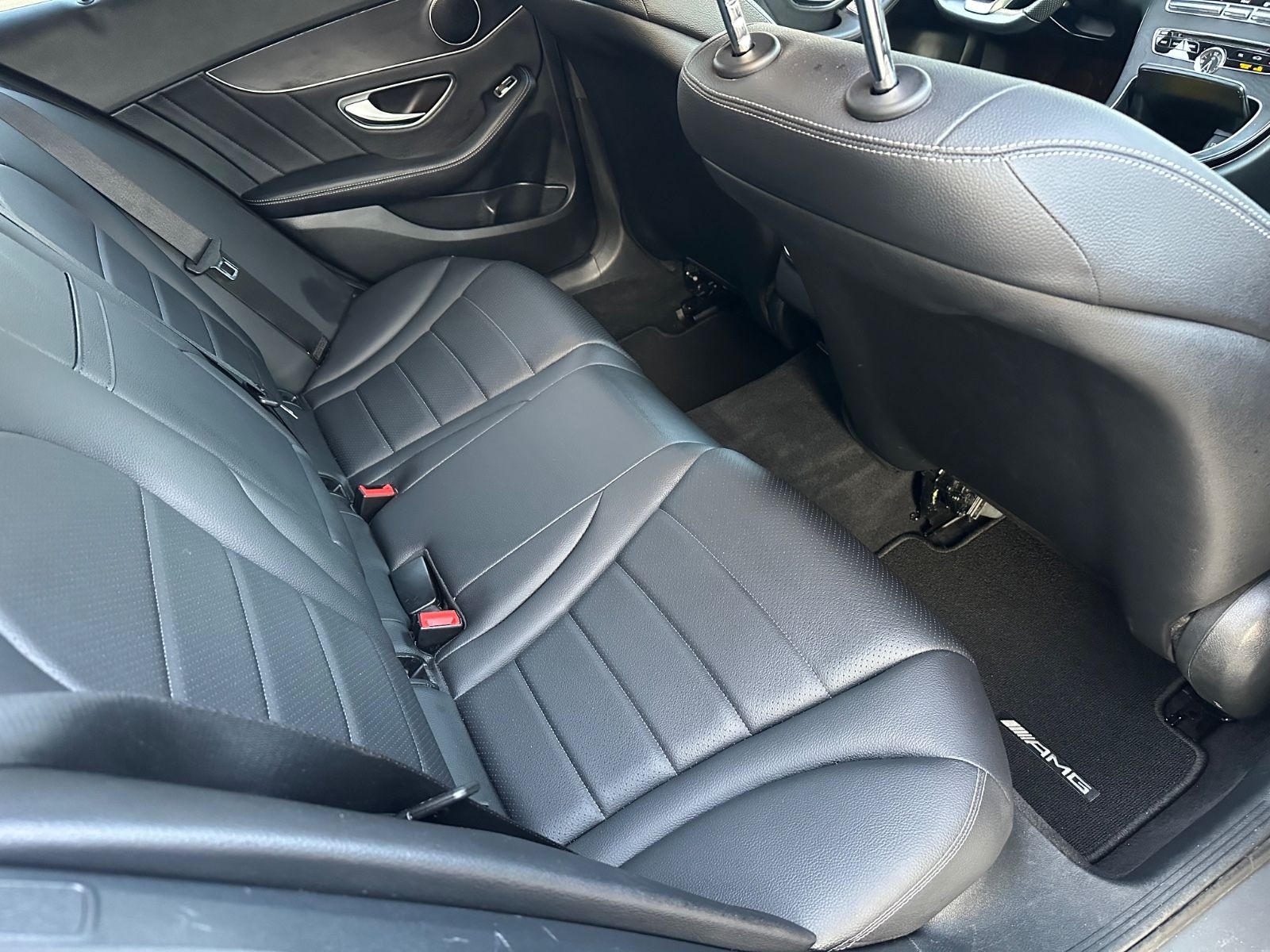 Mercedes-Benz C 200 4MATIC T AMG Line Autom.,Sportpaket,Navi foto 4