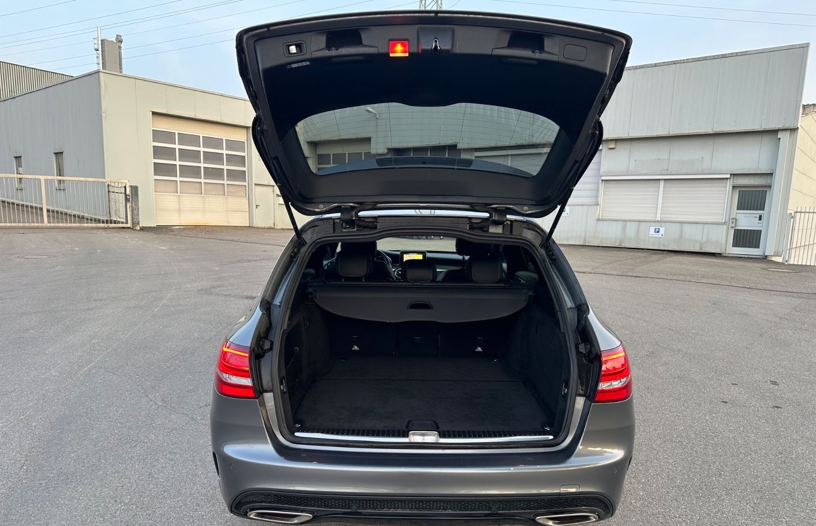 Mercedes-Benz C 200 4MATIC T AMG Line Autom.,Sportpaket,Navi foto 6
