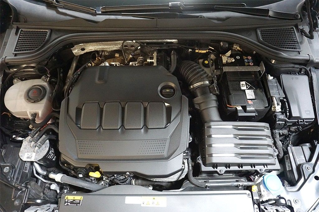 Volkswagen Golf 8 2.0TDI DSG Life Virtual Navi LED SHZ foto 14
