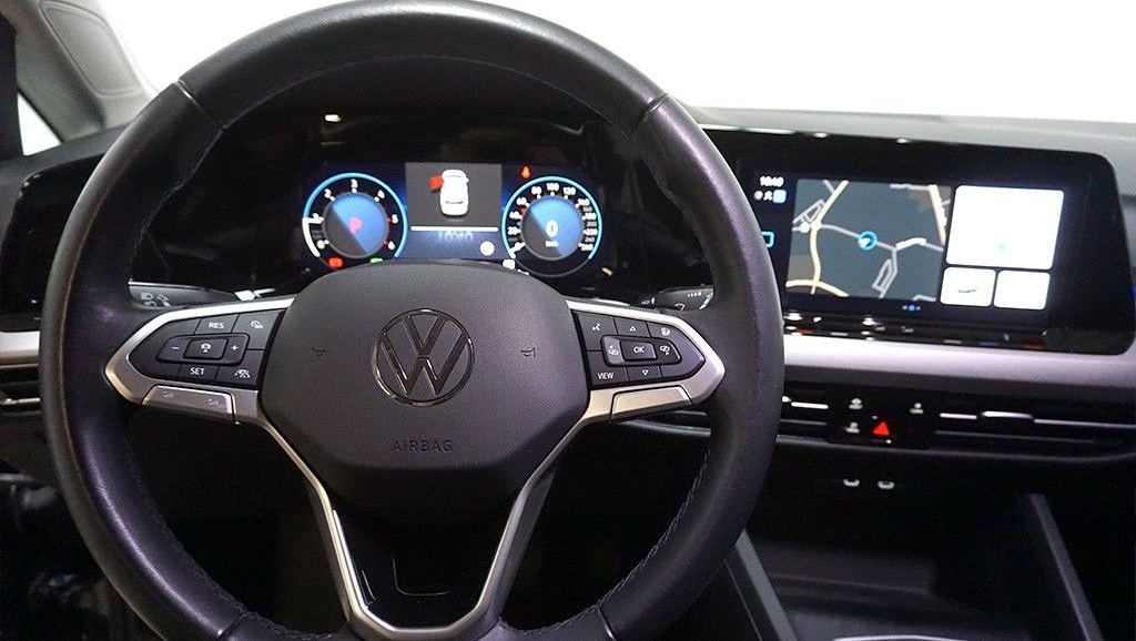 Volkswagen Golf 8 2.0TDI DSG Life Virtual Navi LED SHZ foto 10