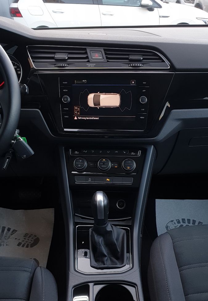 Volkswagen Touran 2.0TDI DSG Highline 7 Sitze*Pano/Navi/AHK foto 12