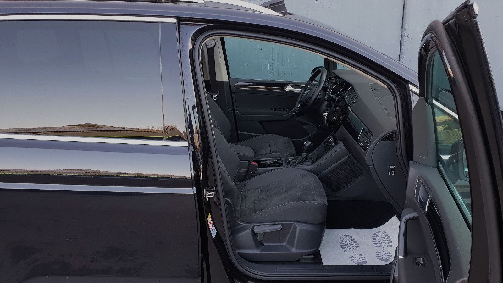 Volkswagen Touran 2.0TDI DSG Highline 7 Sitze*Pano/Navi/AHK foto 7