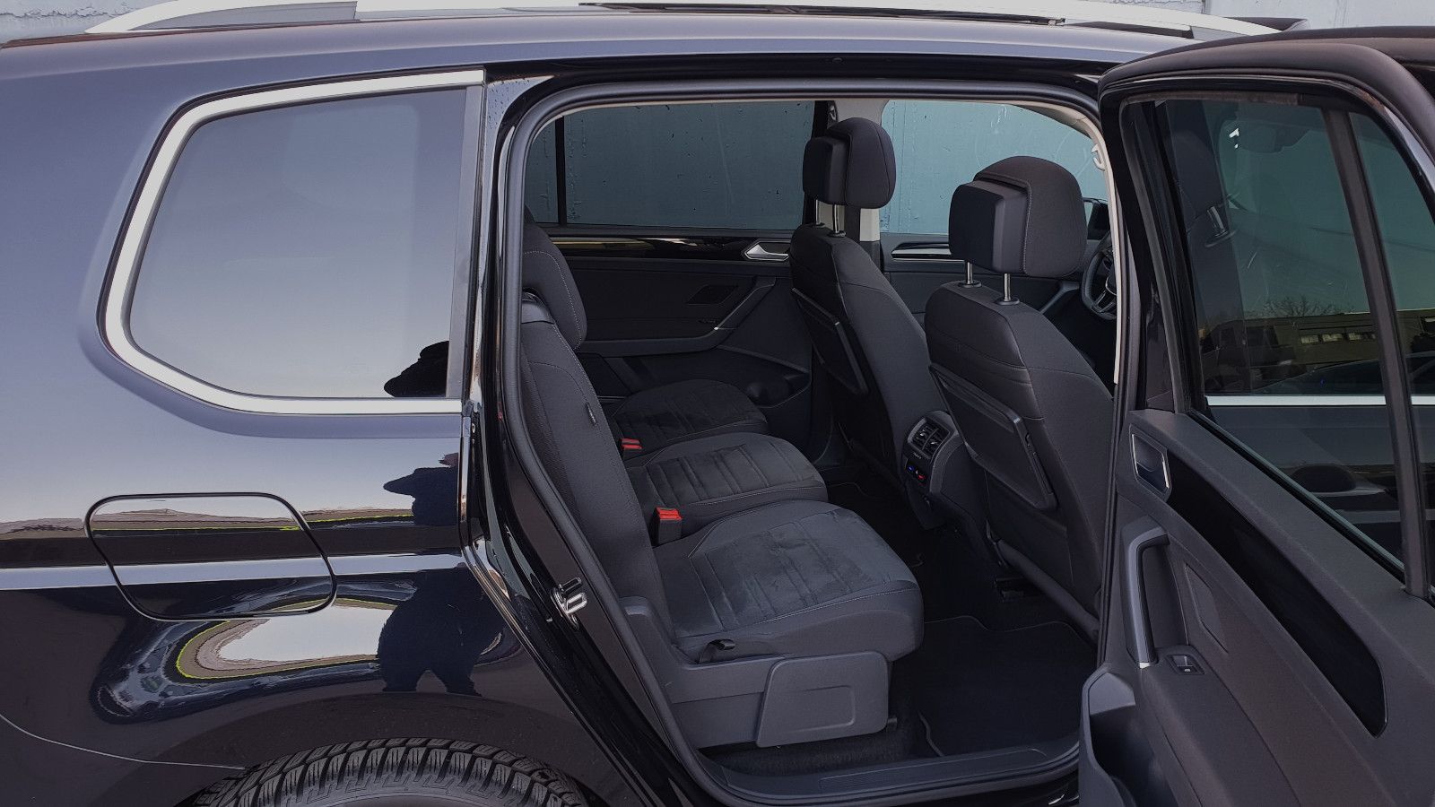 Volkswagen Touran 2.0TDI DSG Highline 7 Sitze*Pano/Navi/AHK foto 8