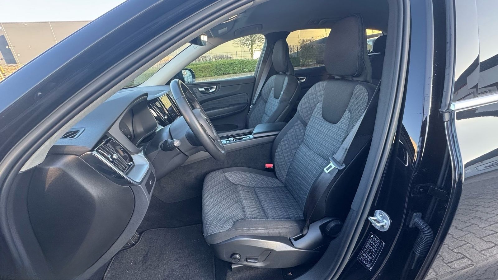 Volvo XC60 B4 Diesel Core + Fahrerassistenz-Paket foto 22