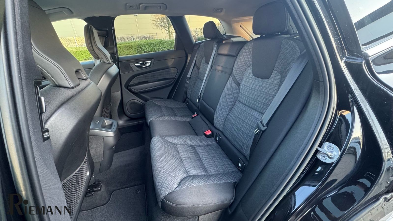 Volvo XC60 B4 Diesel Core + Fahrerassistenz-Paket foto 24