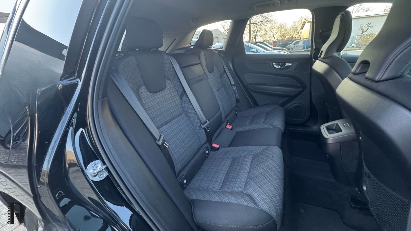 Volvo XC60 B4 Diesel Core + Fahrerassistenz-Paket foto 25