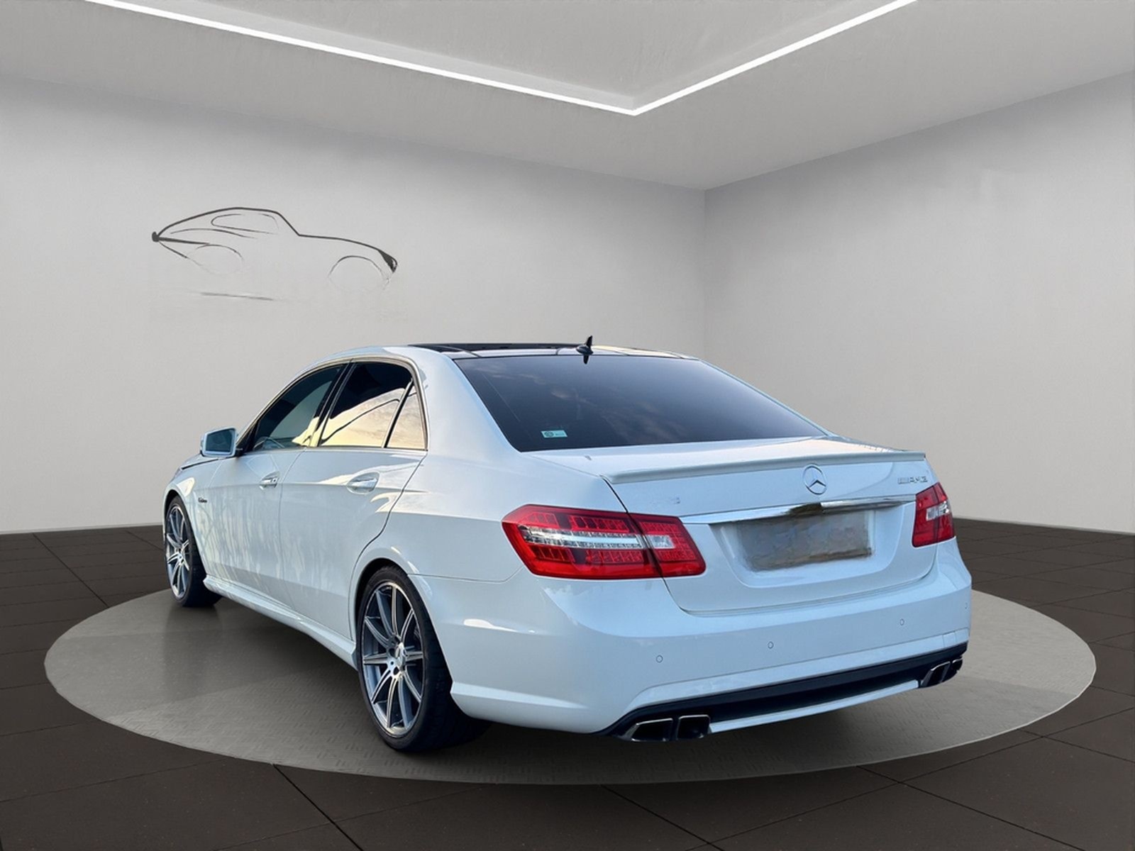 Mercedes-Benz E 63 AMG 6.3 V8 SAUGER! PANO/CAM/KEY/HK7 foto 6