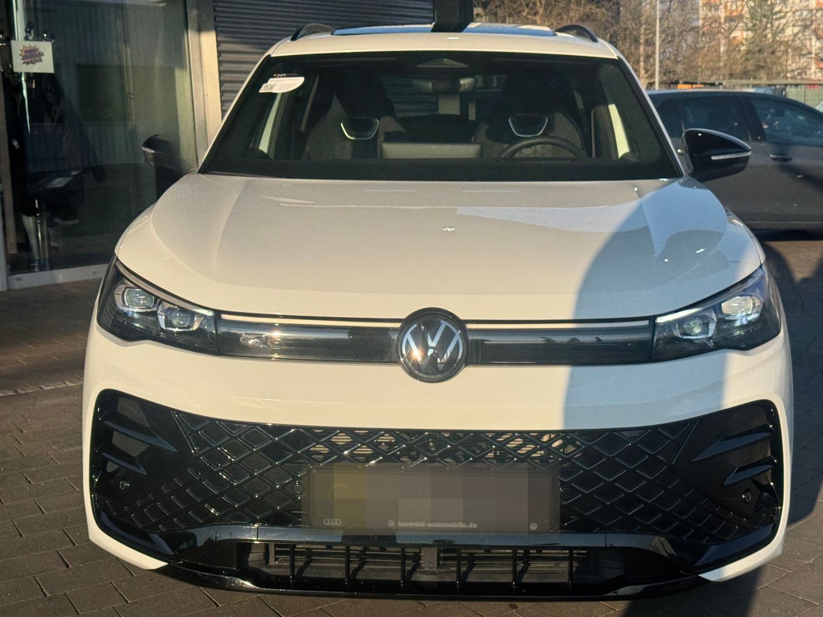 Volkswagen Tiguan III 2.0 TSI DSG 4M R-Line Black Style 20" foto 2