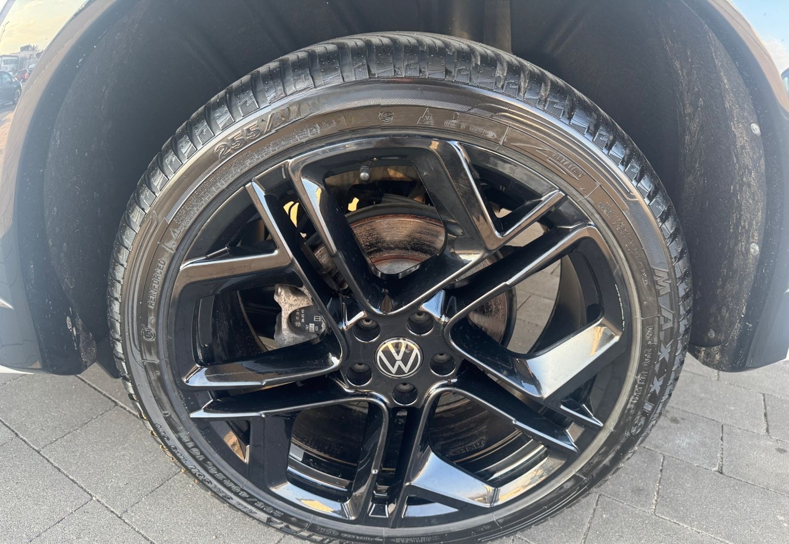 Volkswagen Tiguan III 2.0 TSI DSG 4M R-Line Black Style 20" foto 12