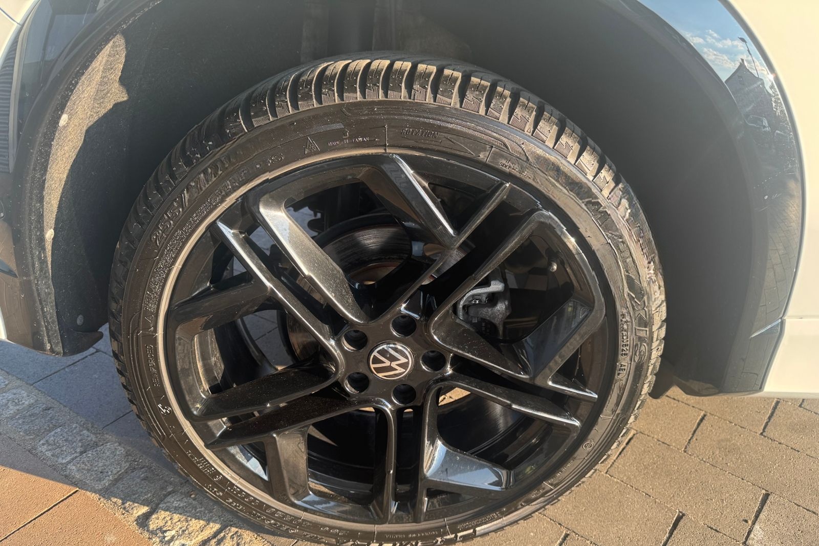 Volkswagen Tiguan III 2.0 TSI DSG 4M R-Line Black Style 20" foto 13