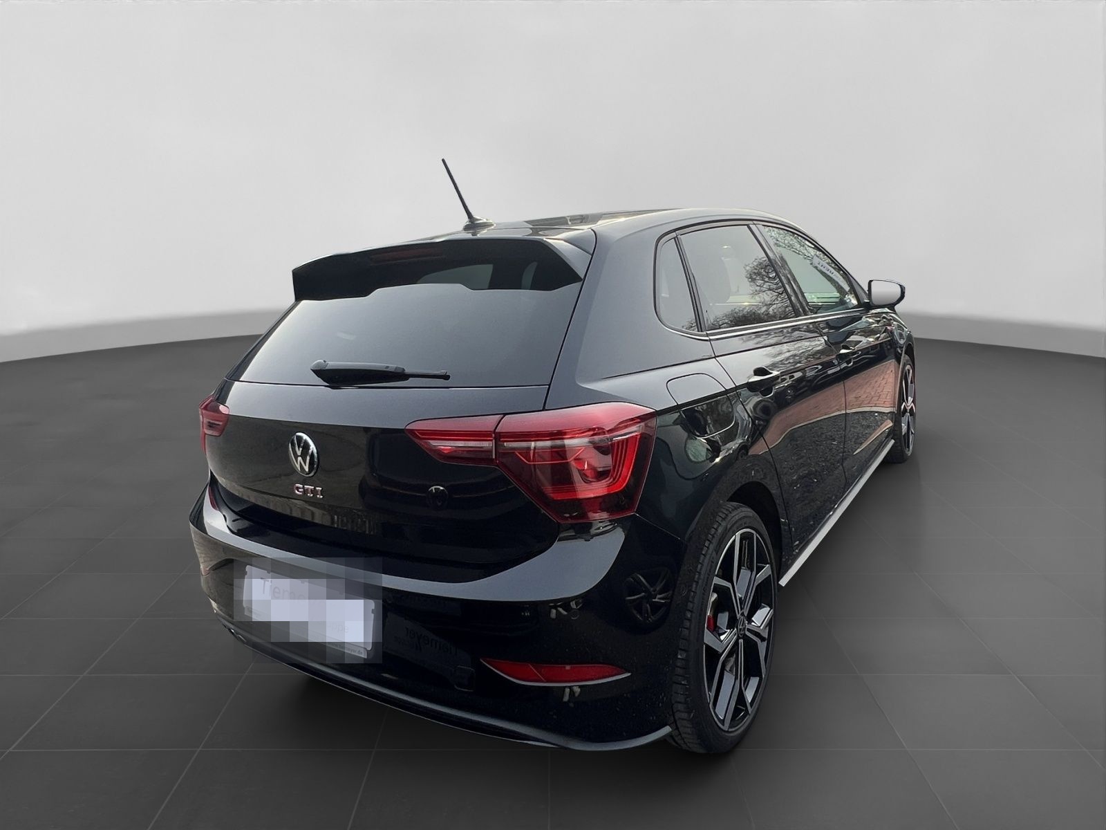 Volkswagen Polo GTI 2.0 TSI DSG LM18 PANO NAVI-PRO BEATS KA foto 3