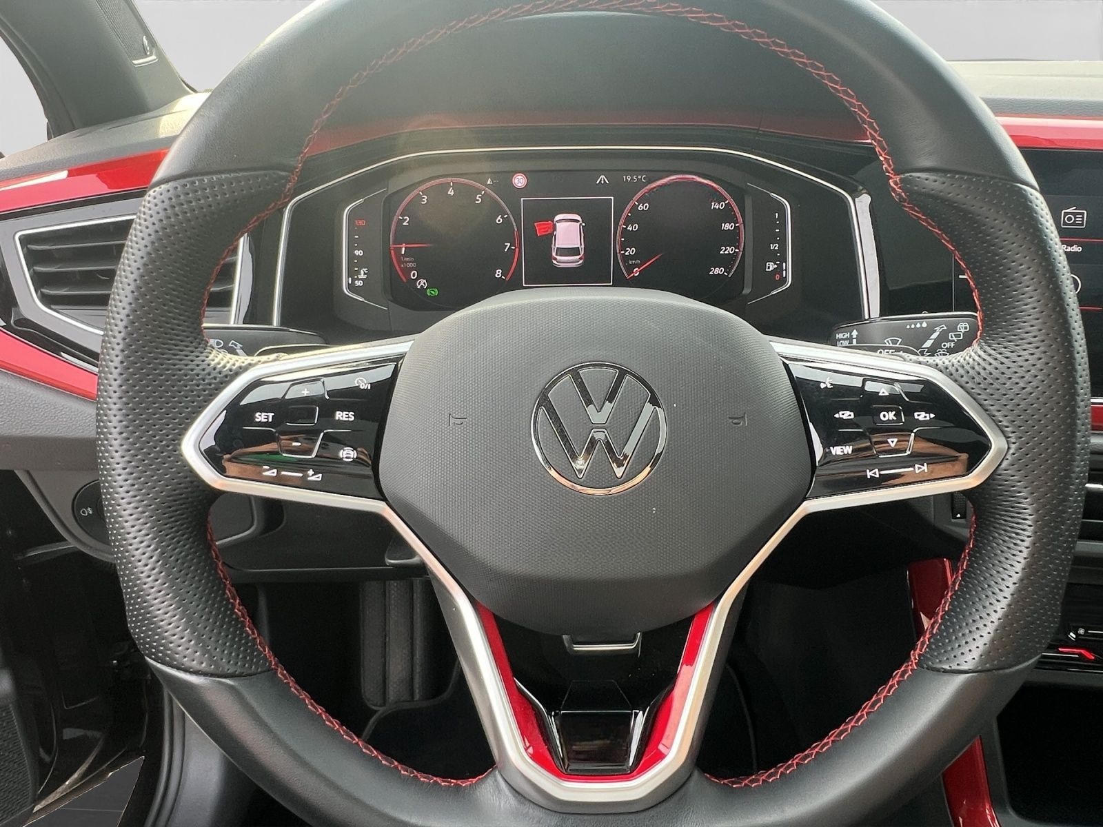 Volkswagen Polo GTI 2.0 TSI DSG LM18 PANO NAVI-PRO BEATS KA foto 9