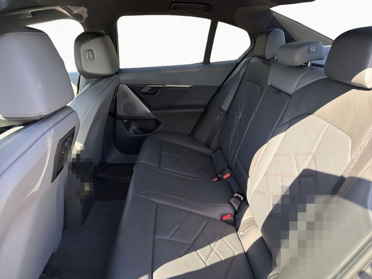 BMW 520d xDr Lim M SPORT AdLED,AHK,360,HUD,H/K,DAPro foto 12
