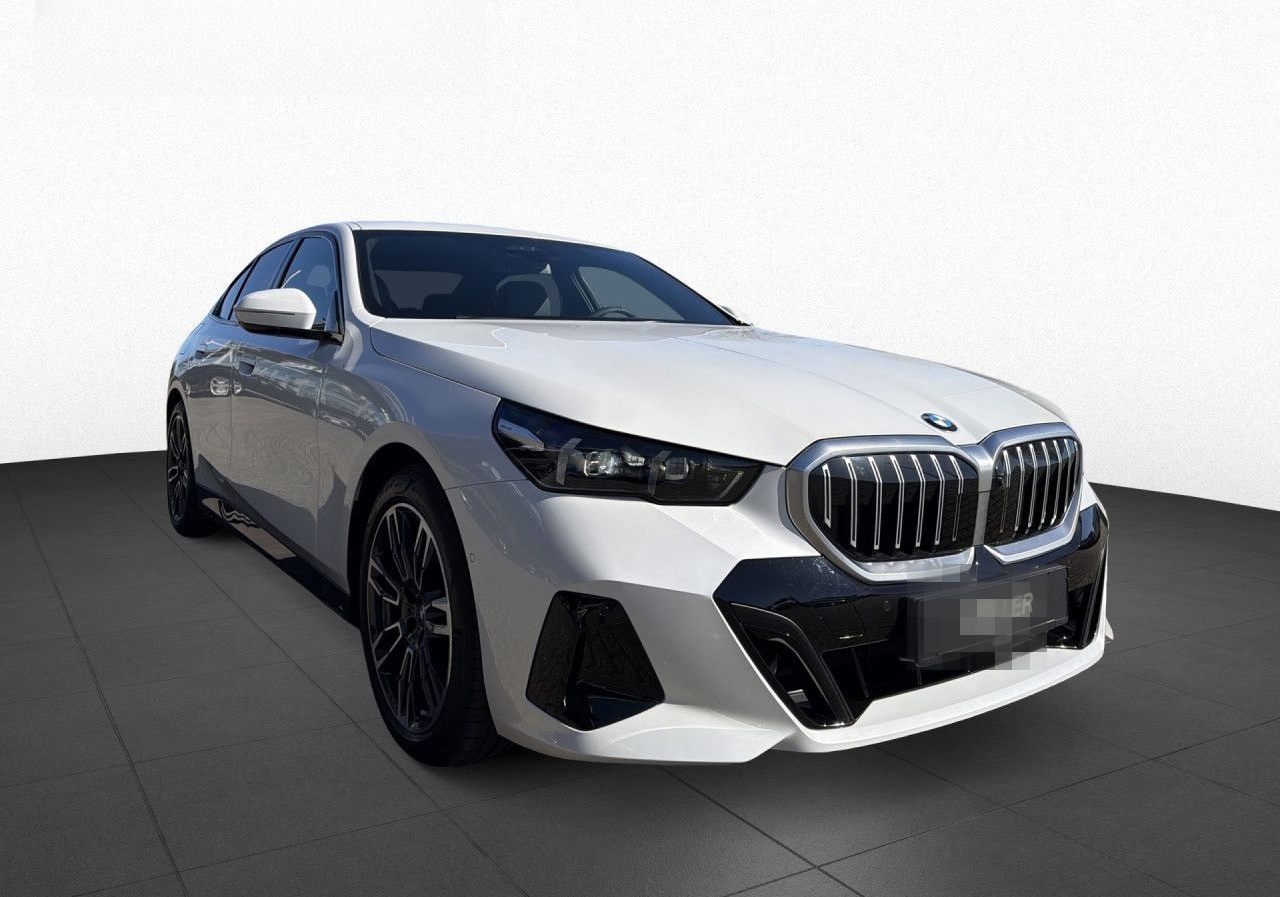 BMW 520d xDr Lim M SPORT AdLED,AHK,360,HUD,H/K,DAPro foto 4