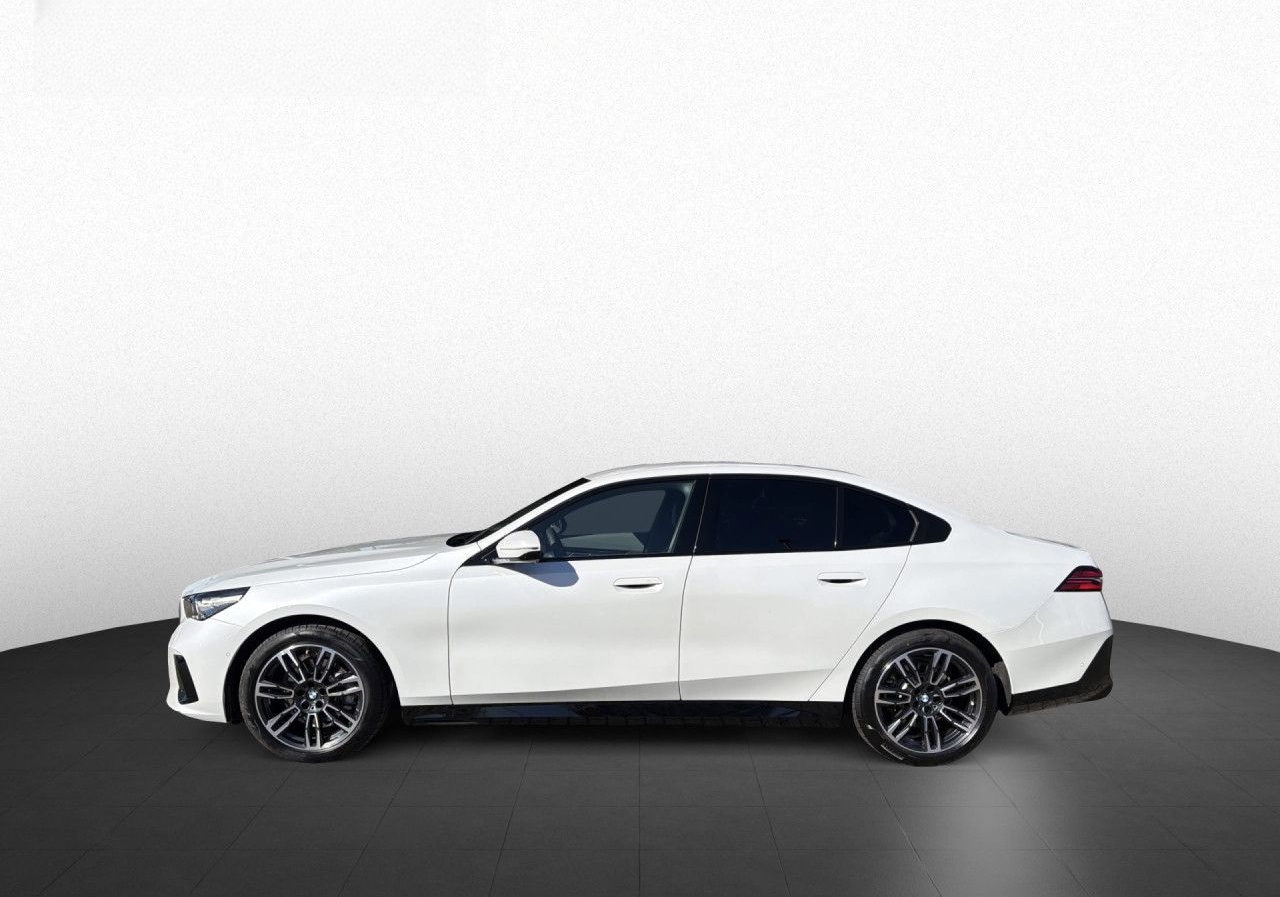 BMW 520d xDr Lim M SPORT AdLED,AHK,360,HUD,H/K,DAPro foto 5