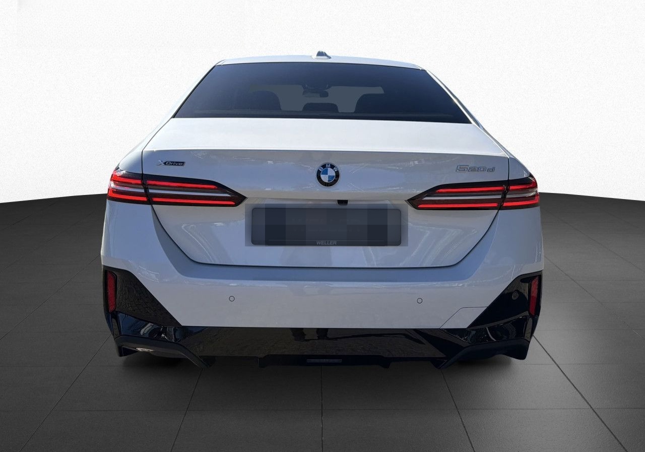 BMW 520d xDr Lim M SPORT AdLED,AHK,360,HUD,H/K,DAPro foto 9