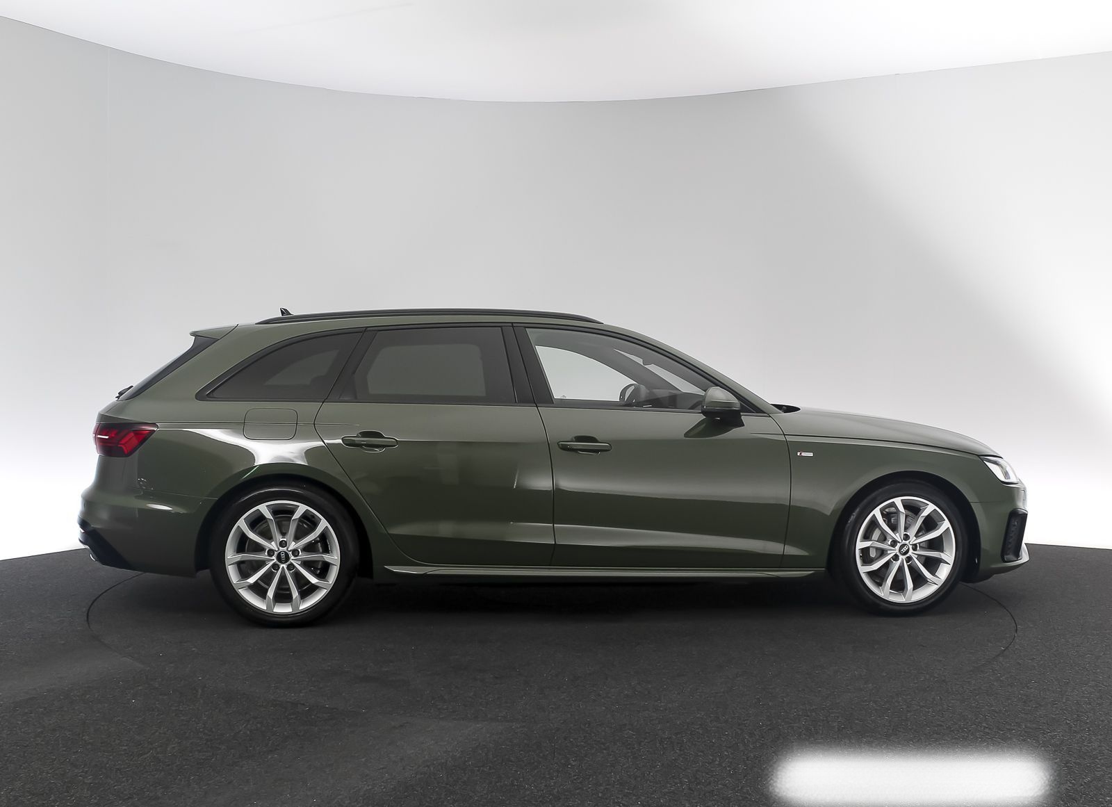 Audi A4 Avant 40 TFSI qu. S tronic 2x S line Matrix/N foto 6