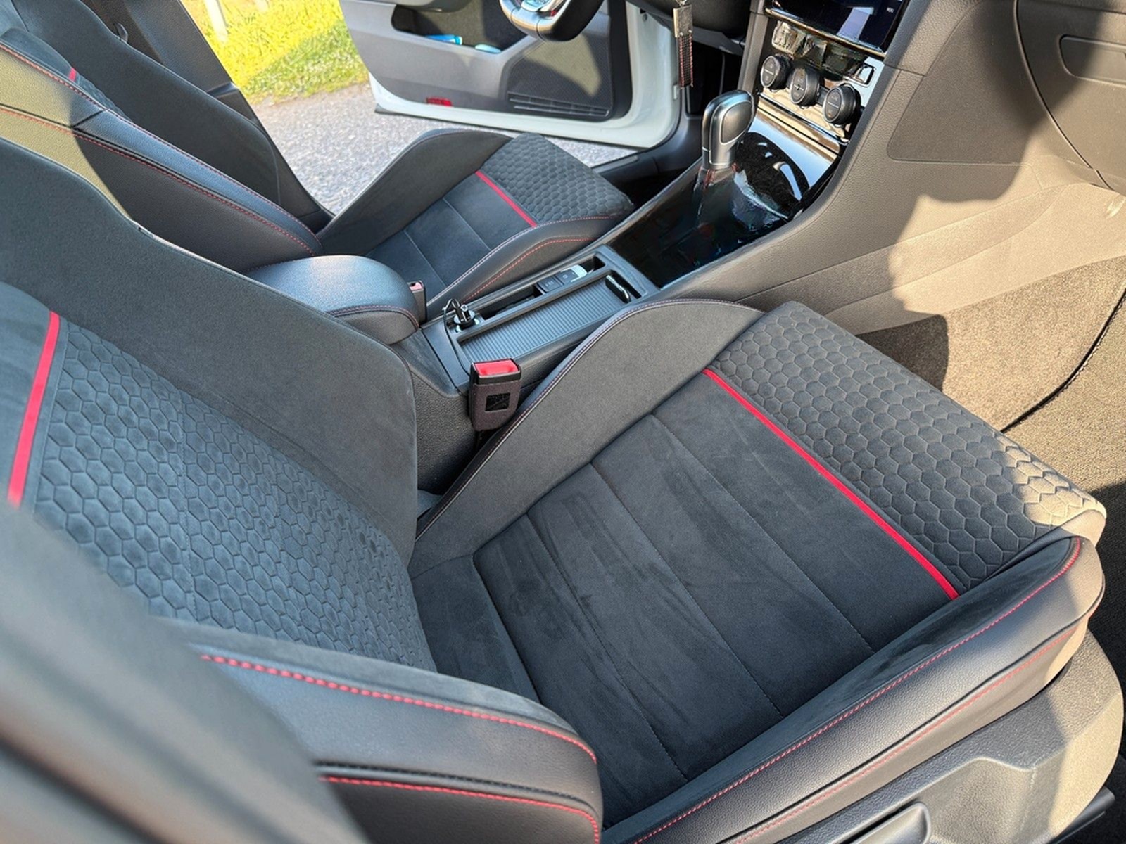 Volkswagen Golf 7  2.0 TSI DSG GTI Performance APR foto 10